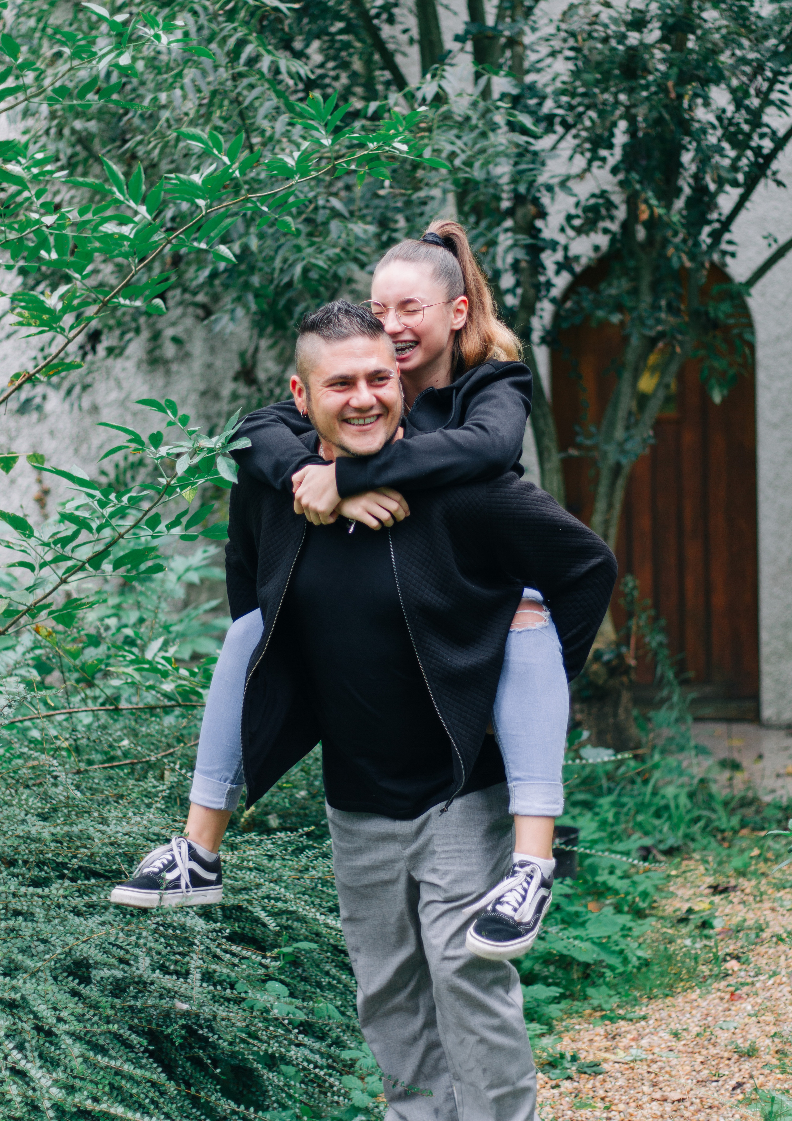 Celine et sa famille. Photographe professionnelle à Poitiers, Tours et Châtellerault | Studio photo entre Poitiers et Tours – portraits, familles, entreprises, ma