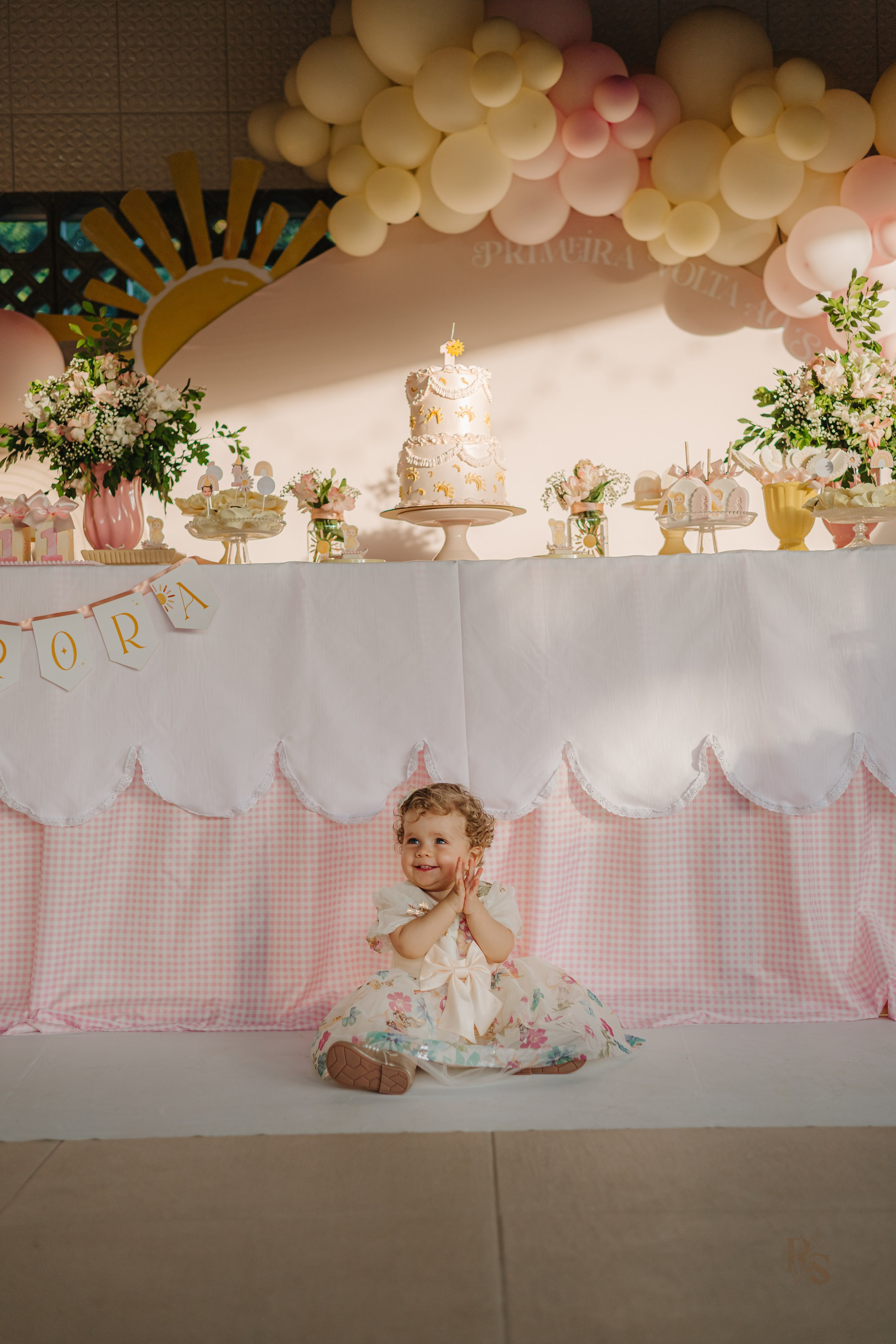 Aurora — 1 ano. Fotógrafo Richard Silvestre — Casamentos na Bahia