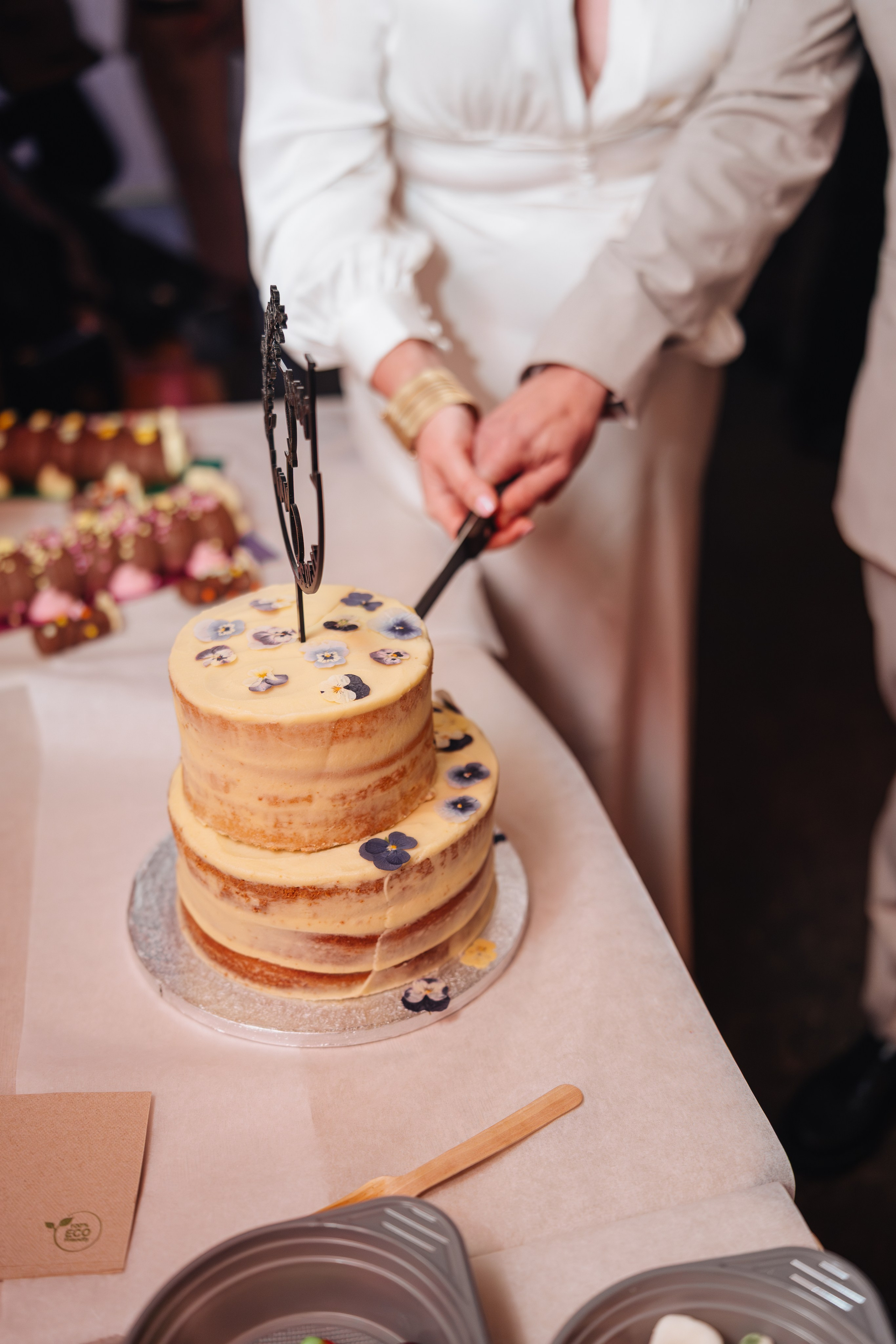 Wedding in Walthamstow, London. Wedding and family photographer in London