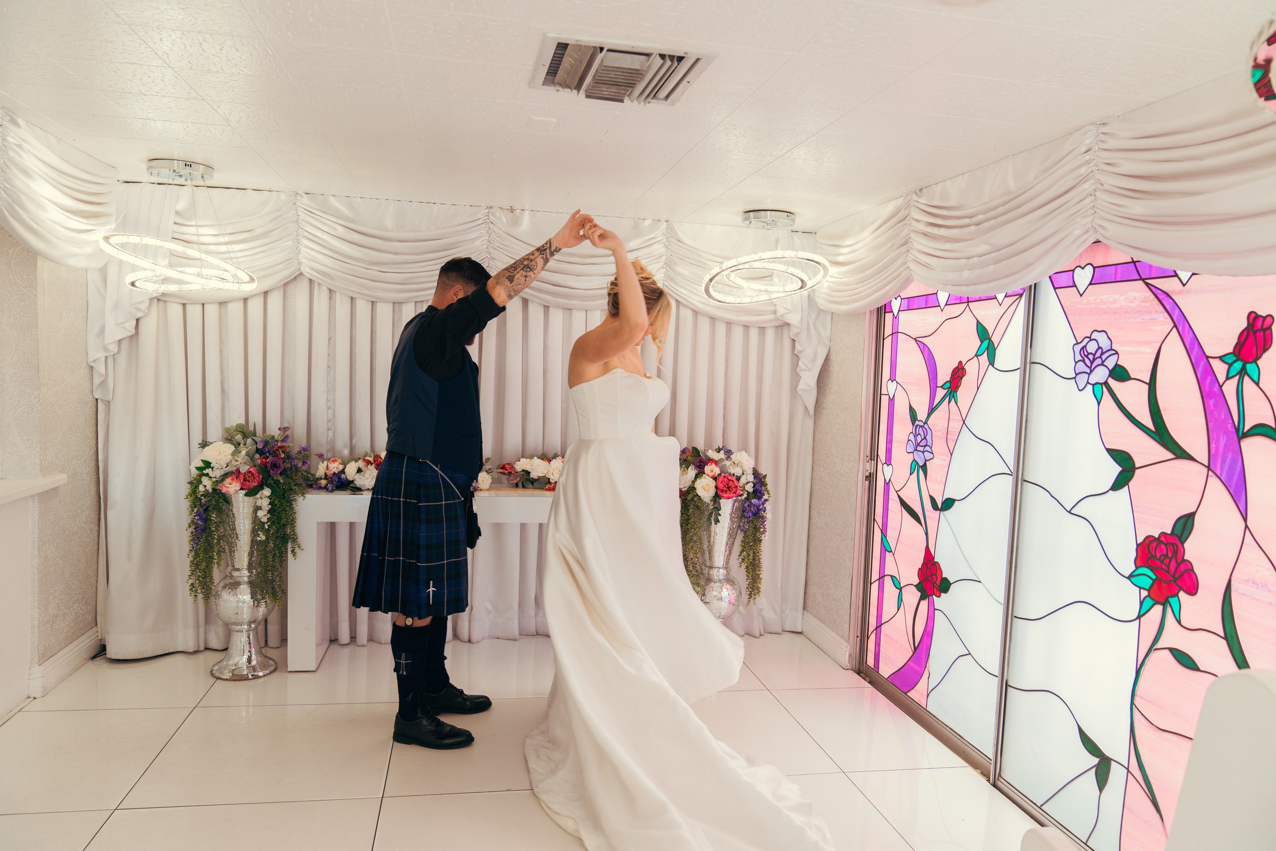 Chelsey&John. 10.1.24. Wedding & elopement photographer Viktoriya Kravtsov. Las Vegas