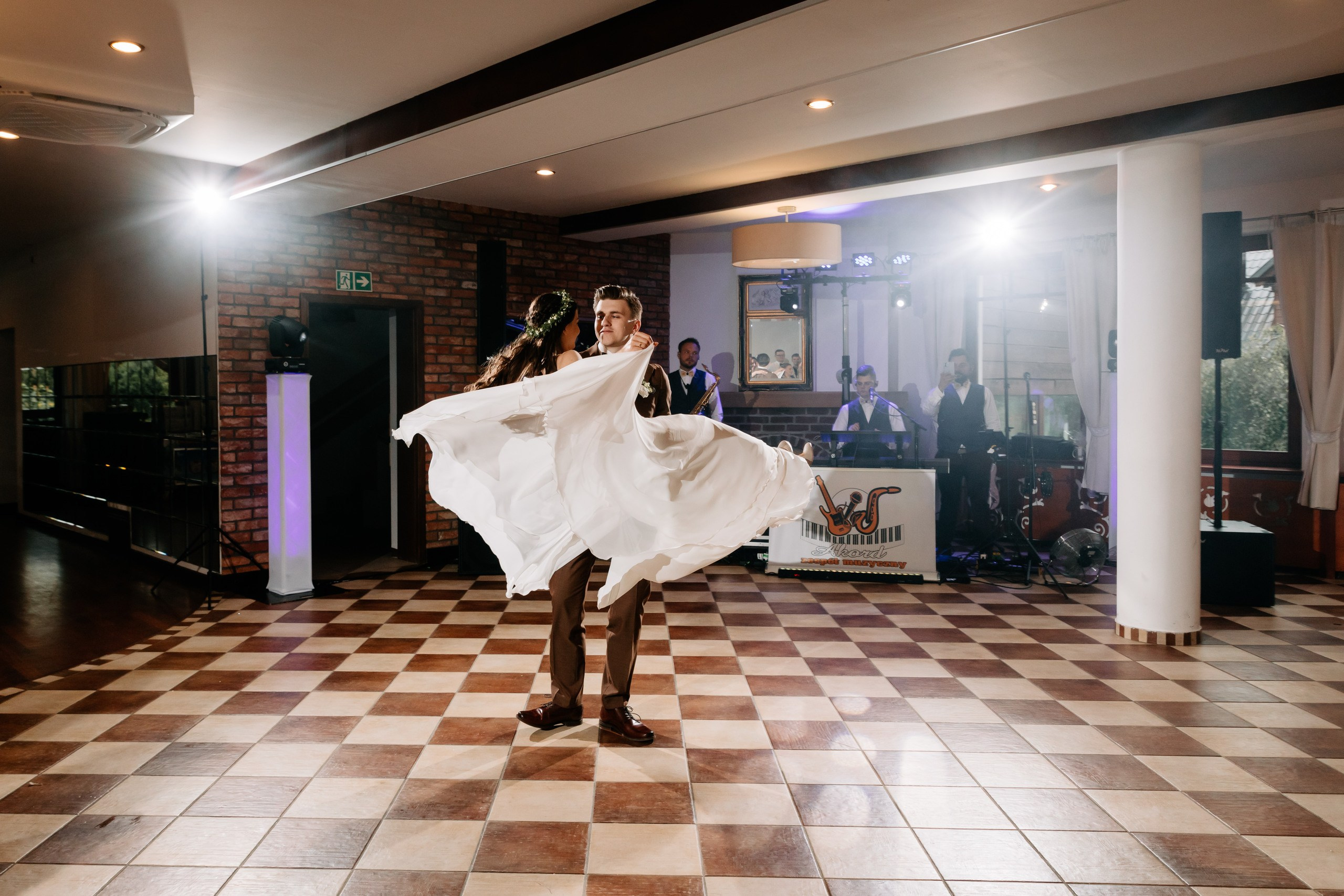 Laura ♡ Marcin. Fotograf Ślubny Warszawa - Sesje Biznesowe Rodzinne Eventy