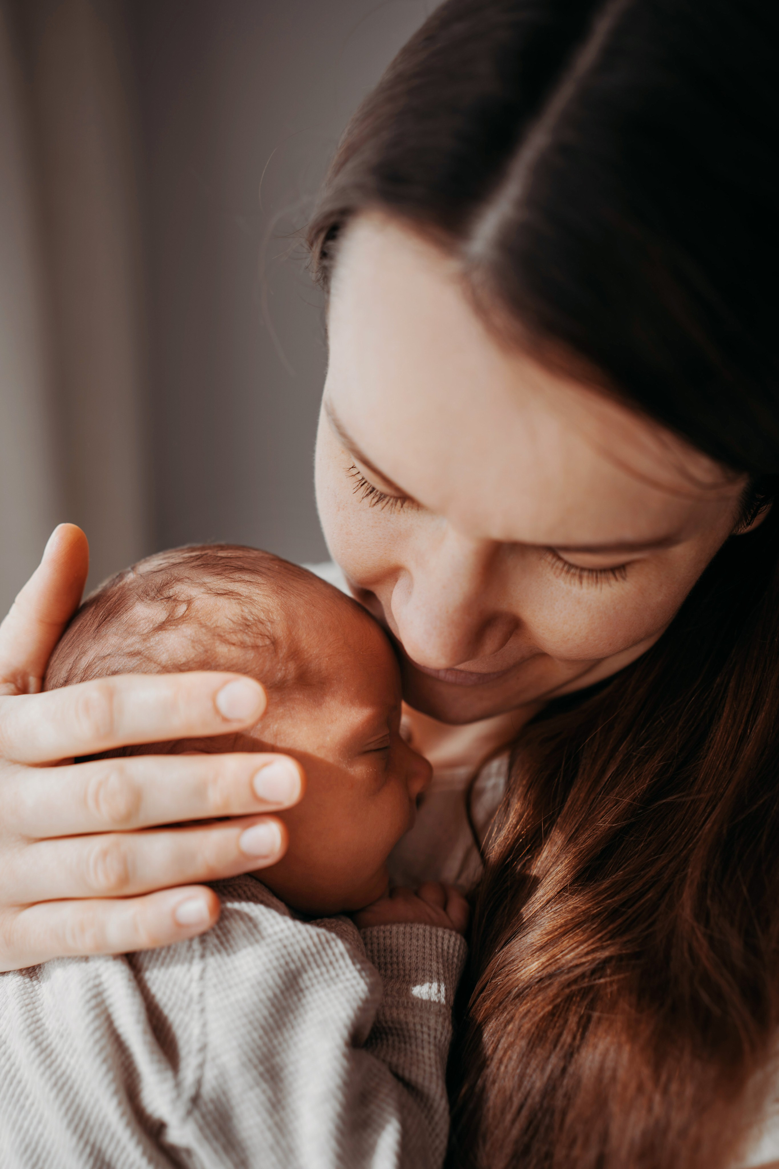 Лео и Соня (10 дней и 5 лет). Фотограф новорожденных и детей первого года Евгения Михалькевич