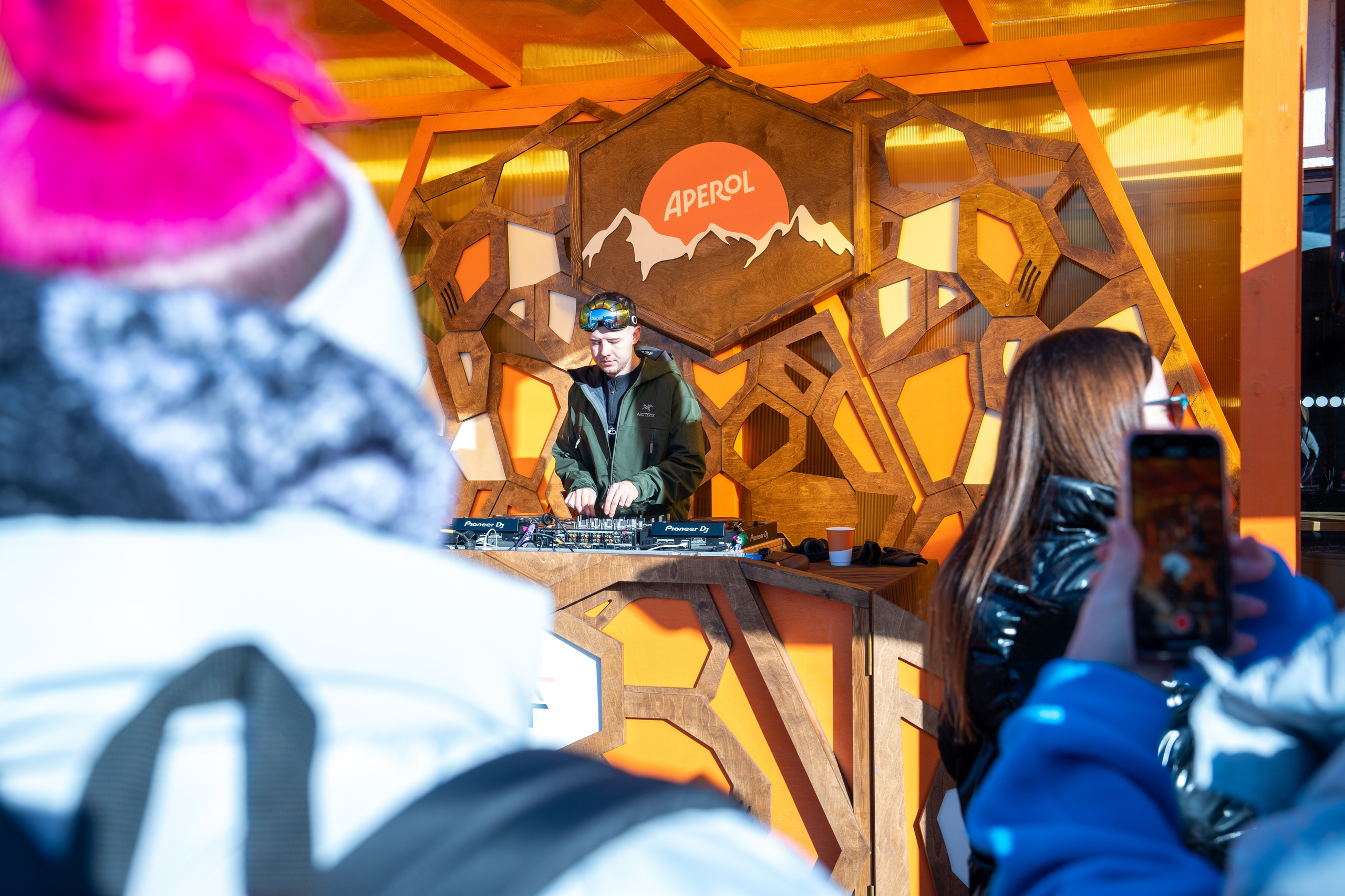 Фотоотчет партнерской интеграции Aperol Spritz на Роза Фест 2025. Репортажный фотограф в Красной Поляне и Сочи Павлюченко Екатерина
