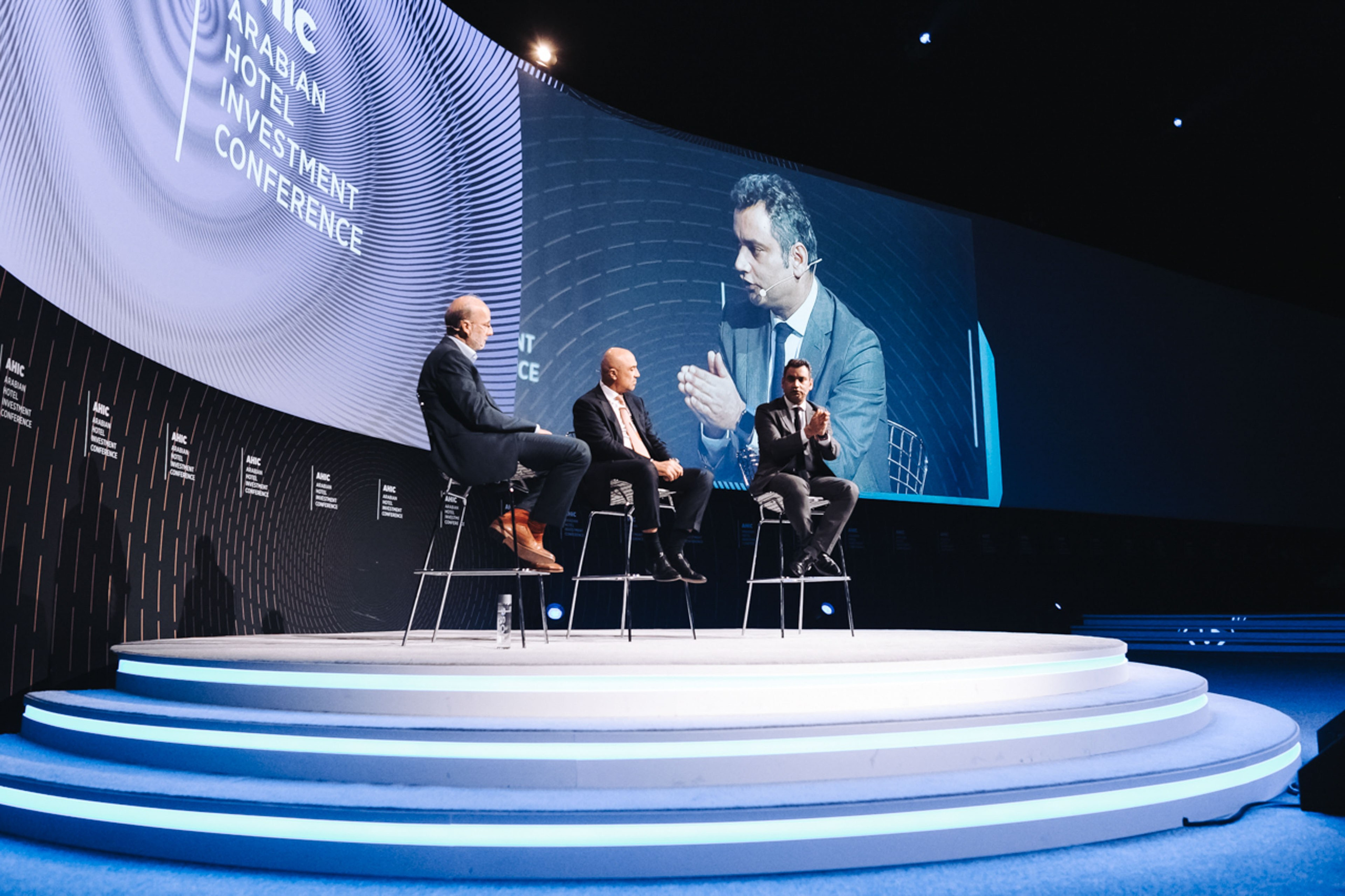 Corporate & Event Photography in Dubai. Vitalii Honiukov | Photography production based in Dubai, UAE