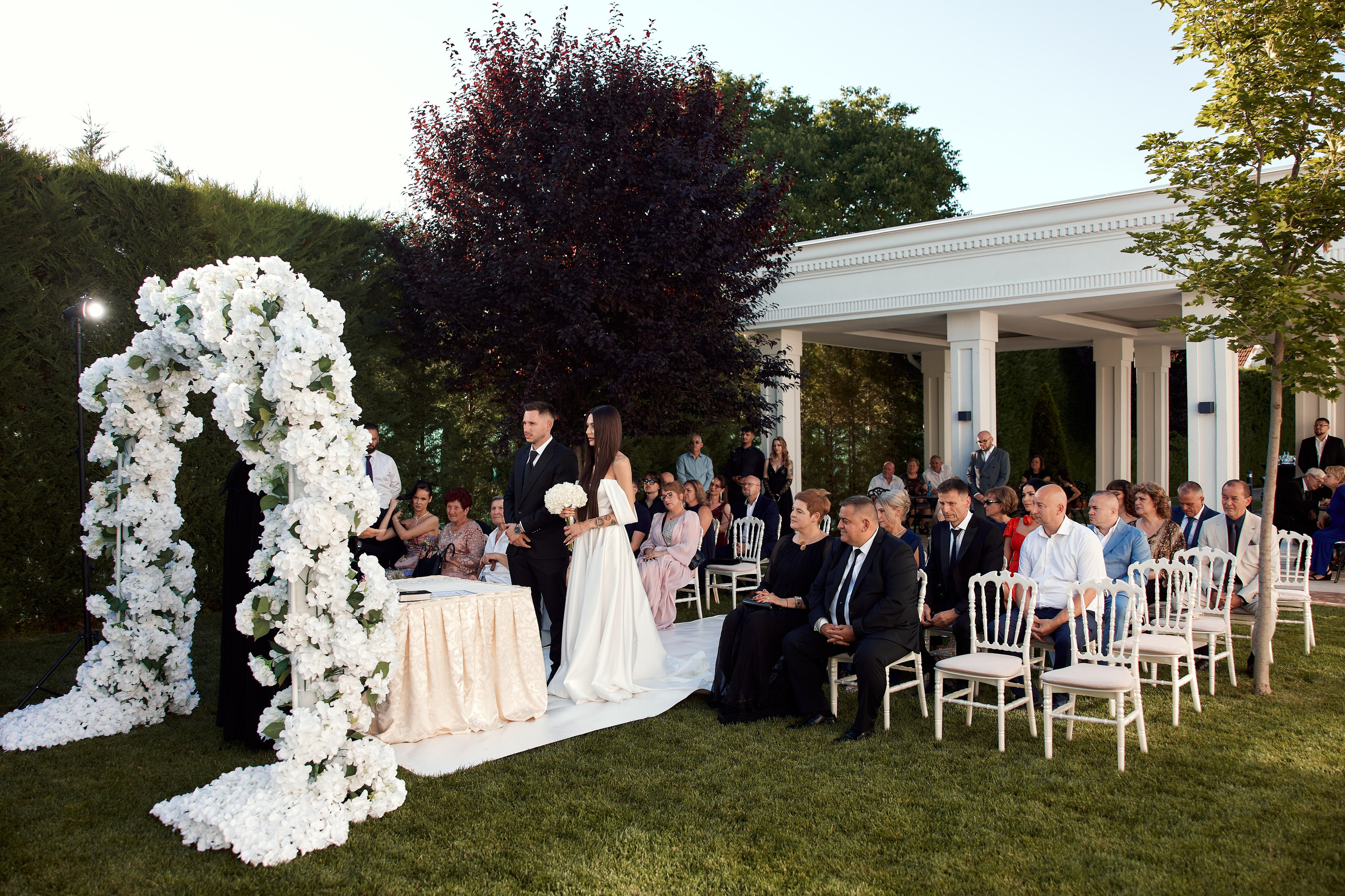 Iulia & Patrick. Photographer Luca Medieșan