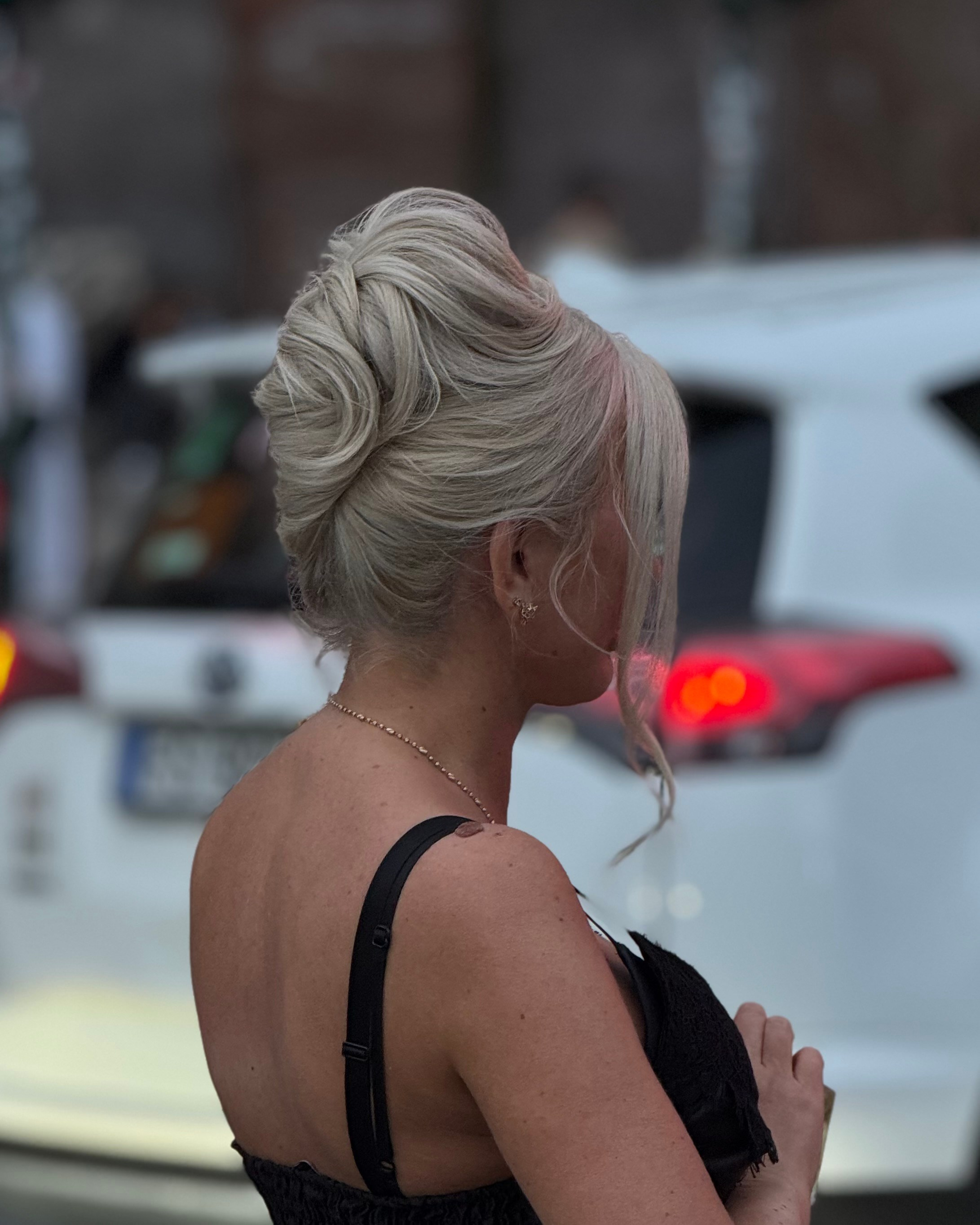 Wedding hairstyles in Rome, Italy. Curls, waves, up-do’s. Makeup artist and hairstylist in Rome Italy | Kate Lisi