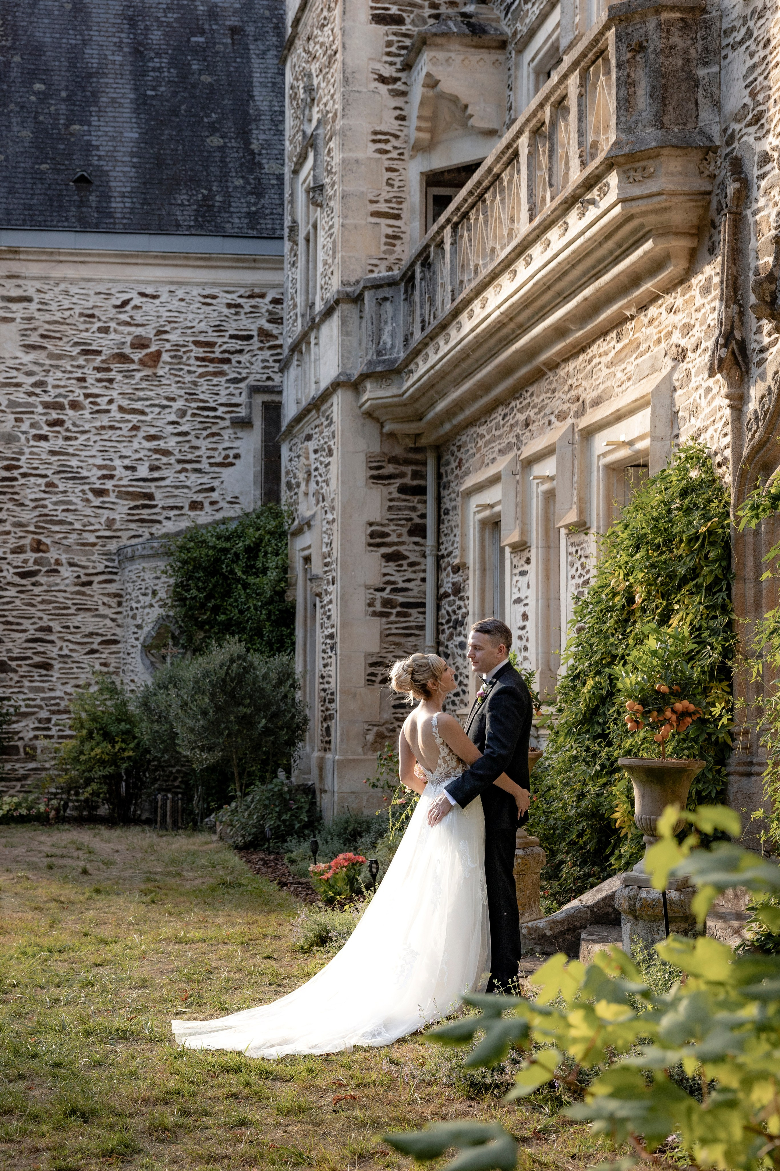 A Dordogne Château Wedding: Lucia & Gareth at d’Oche