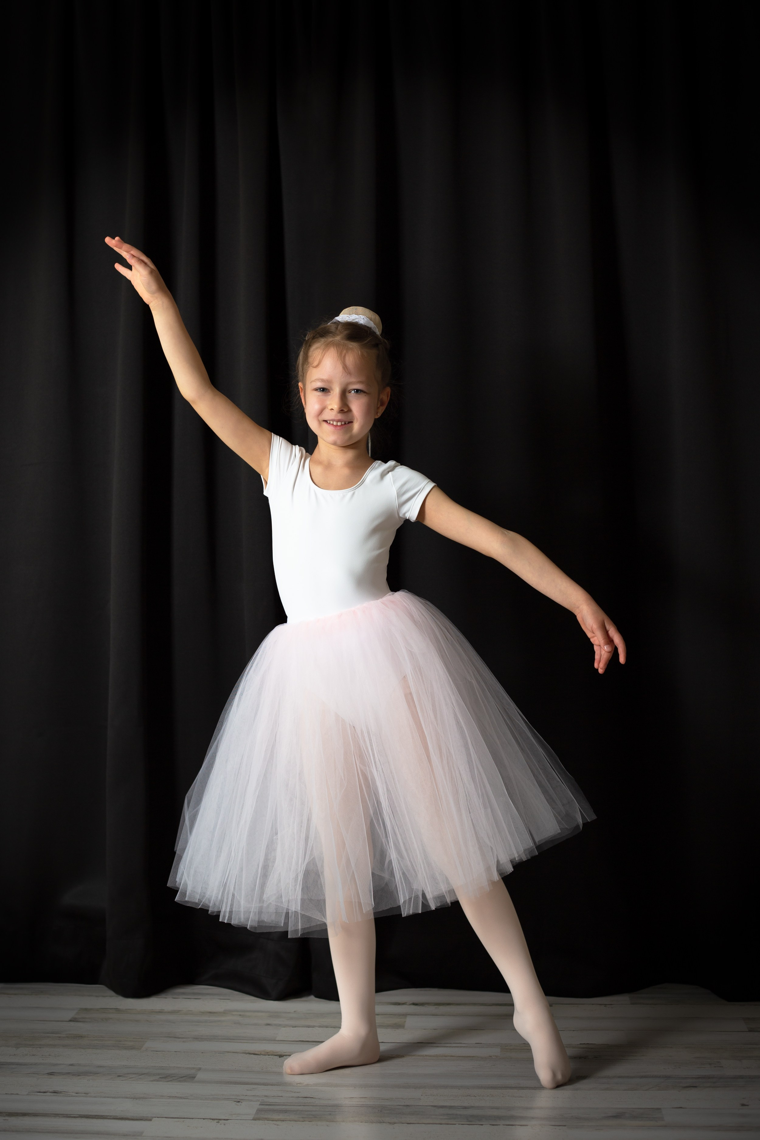 Studio Solo Portrait. YuAnna studio. Family & Kids Photographer in Seattle area, located in