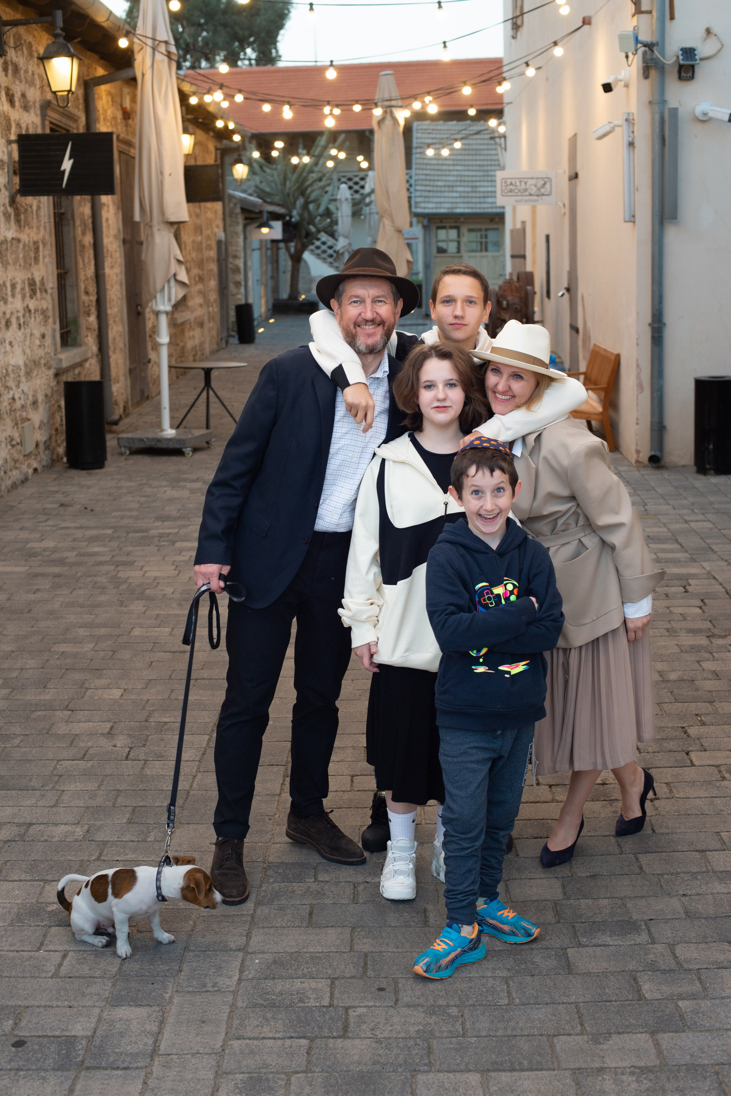 Пинхас и его семья. Визуальный брендинг