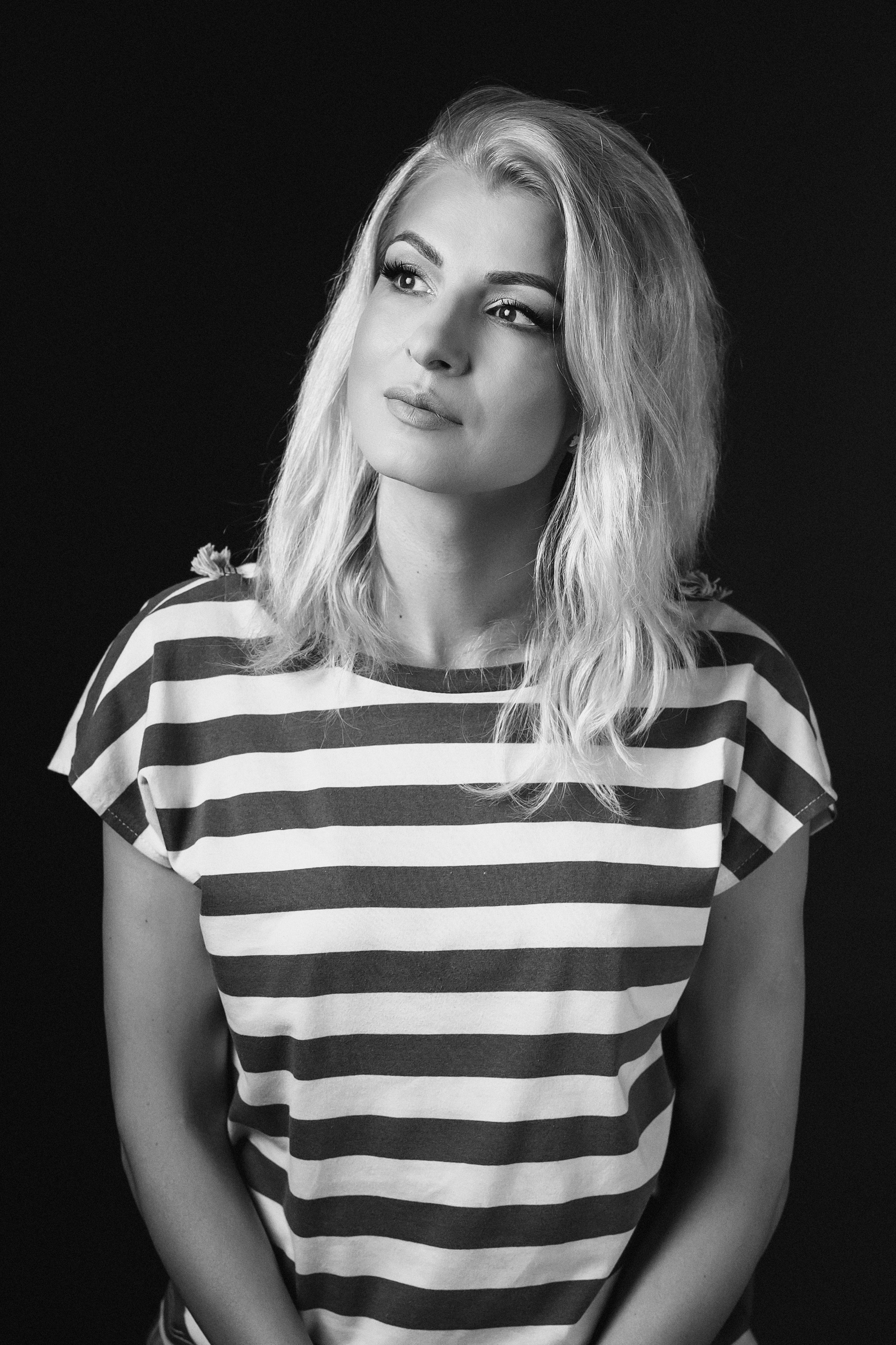 Portrete Constanta - O clipa de sinceritate in faţa camerei. Elena Mascan – Fotograf newborn, maternitate, portret, smash the cake & branding personal | La Femme Studio Photograpy|Constanţa