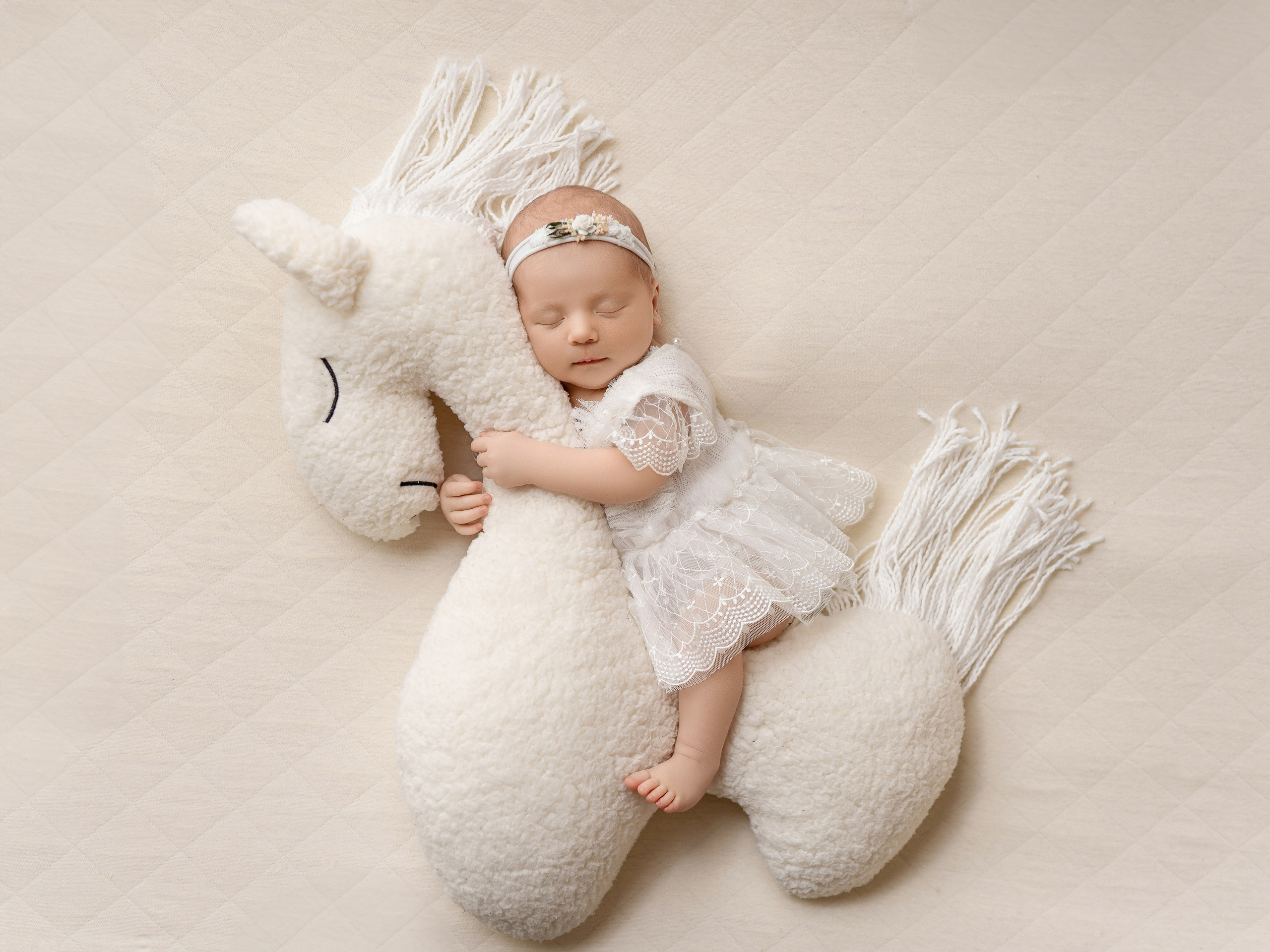 Esu Aleksandra naujagimių ir kudikių fotografė iš Vilniaus