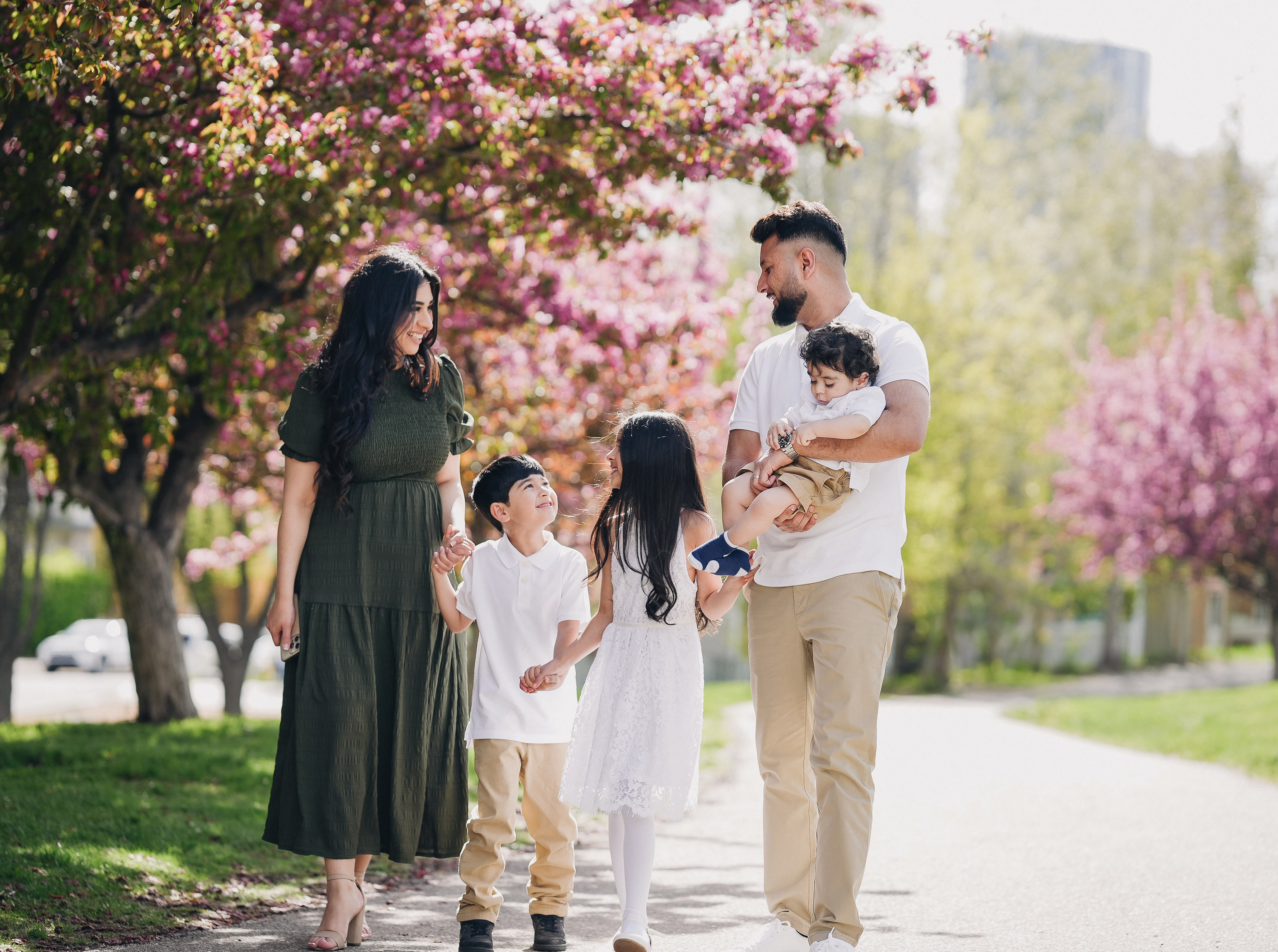 Spring Photo Day. Pashynska Photography | Calgary Wedding & Family Photographer
