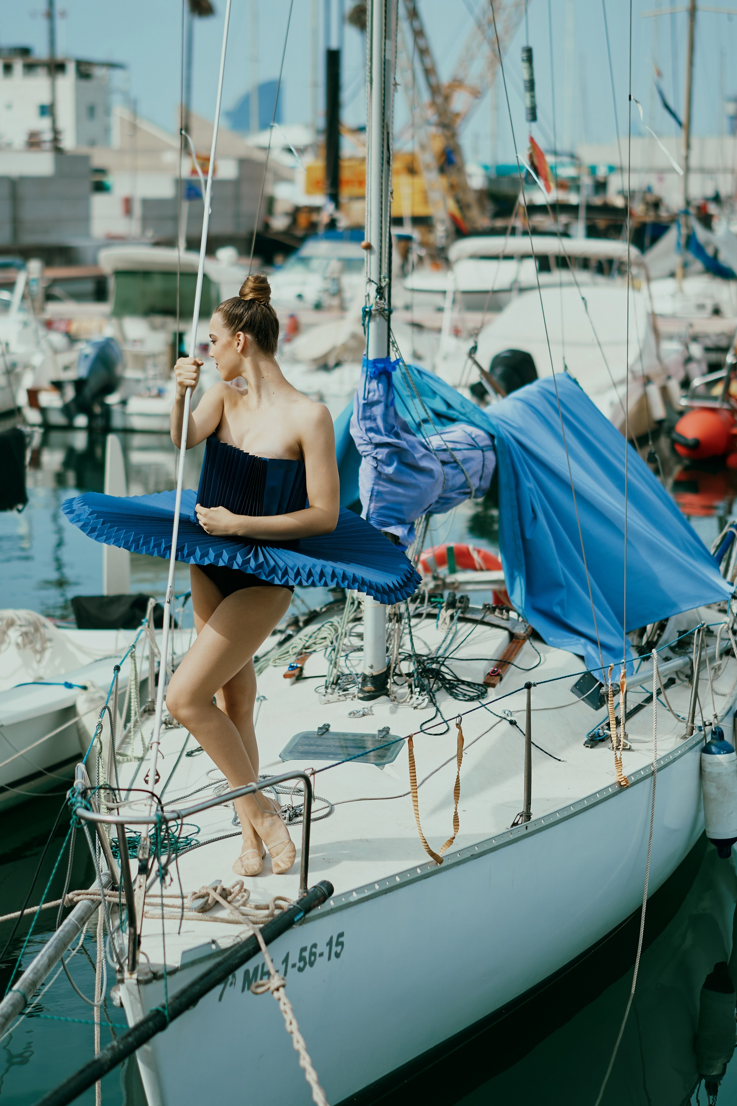 Барселона. Бумажное платье. Фотограф в Барселоне Жанна Захарченко