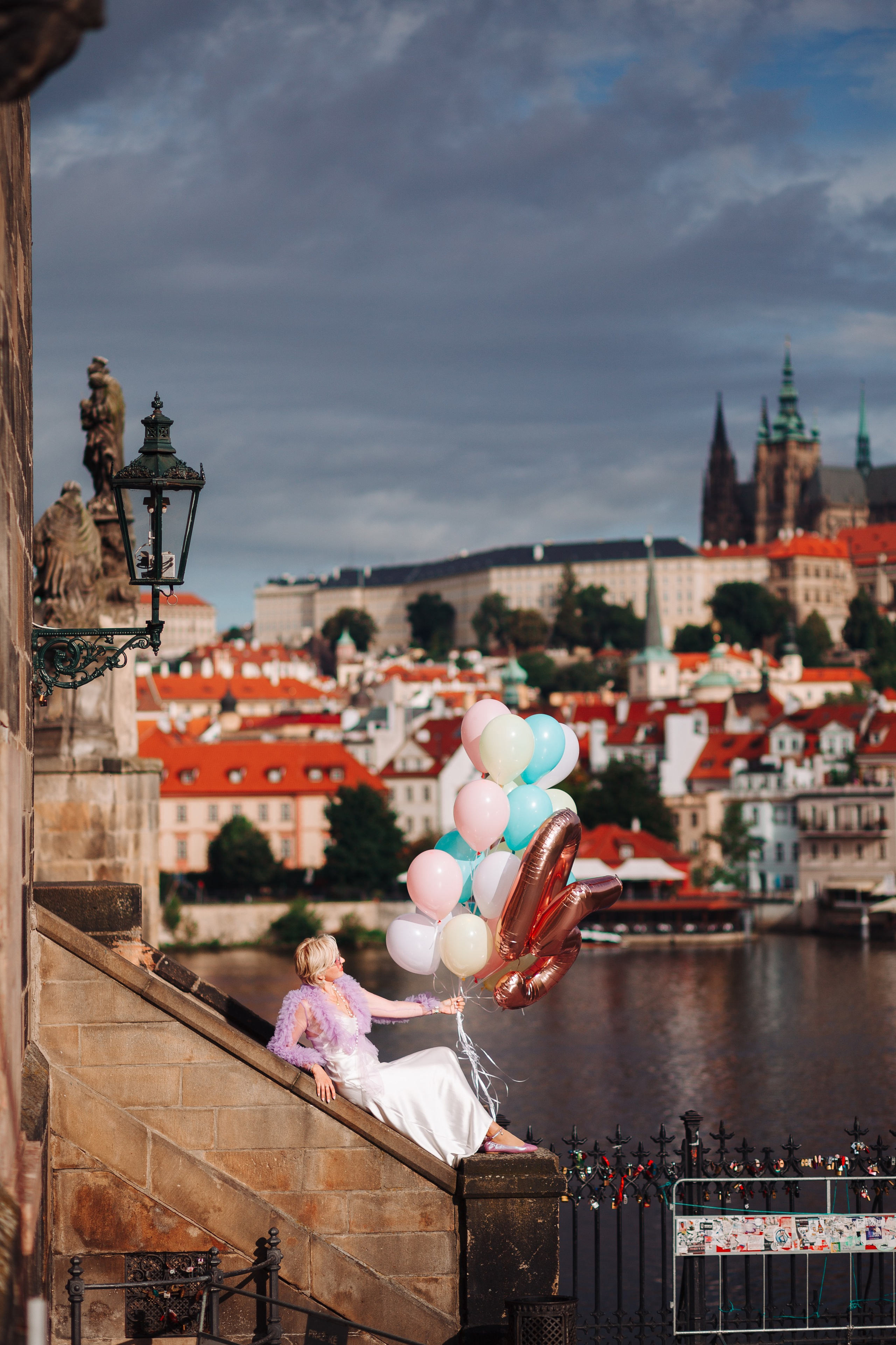 Kate. Photographer in Prague for tourists