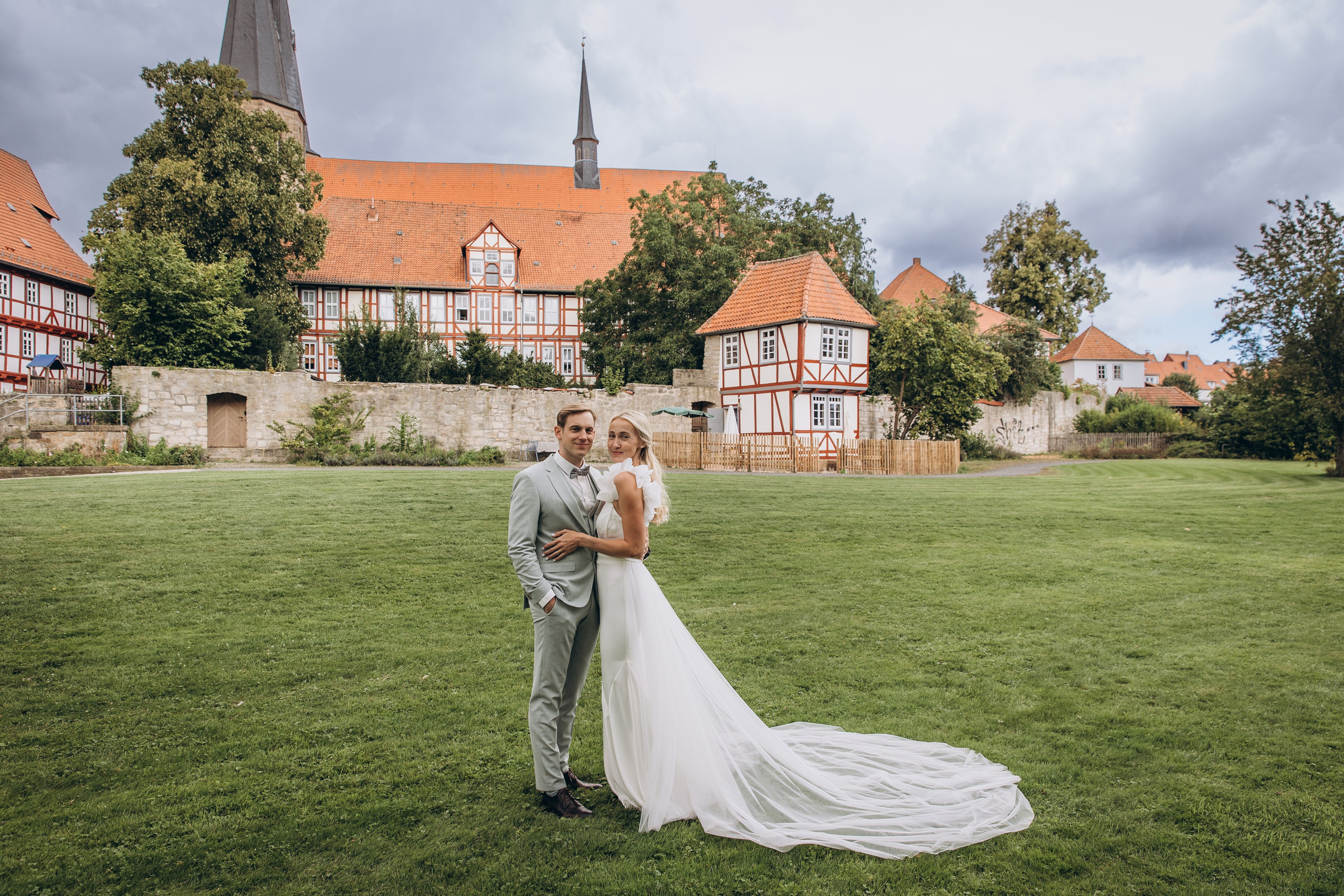 Svetlana and Yann. Hochzeitsgeschichten – Professionelle Hochzeitsfotografie & Videografie in Deutschland, Italien, Spanien und ganz Europa