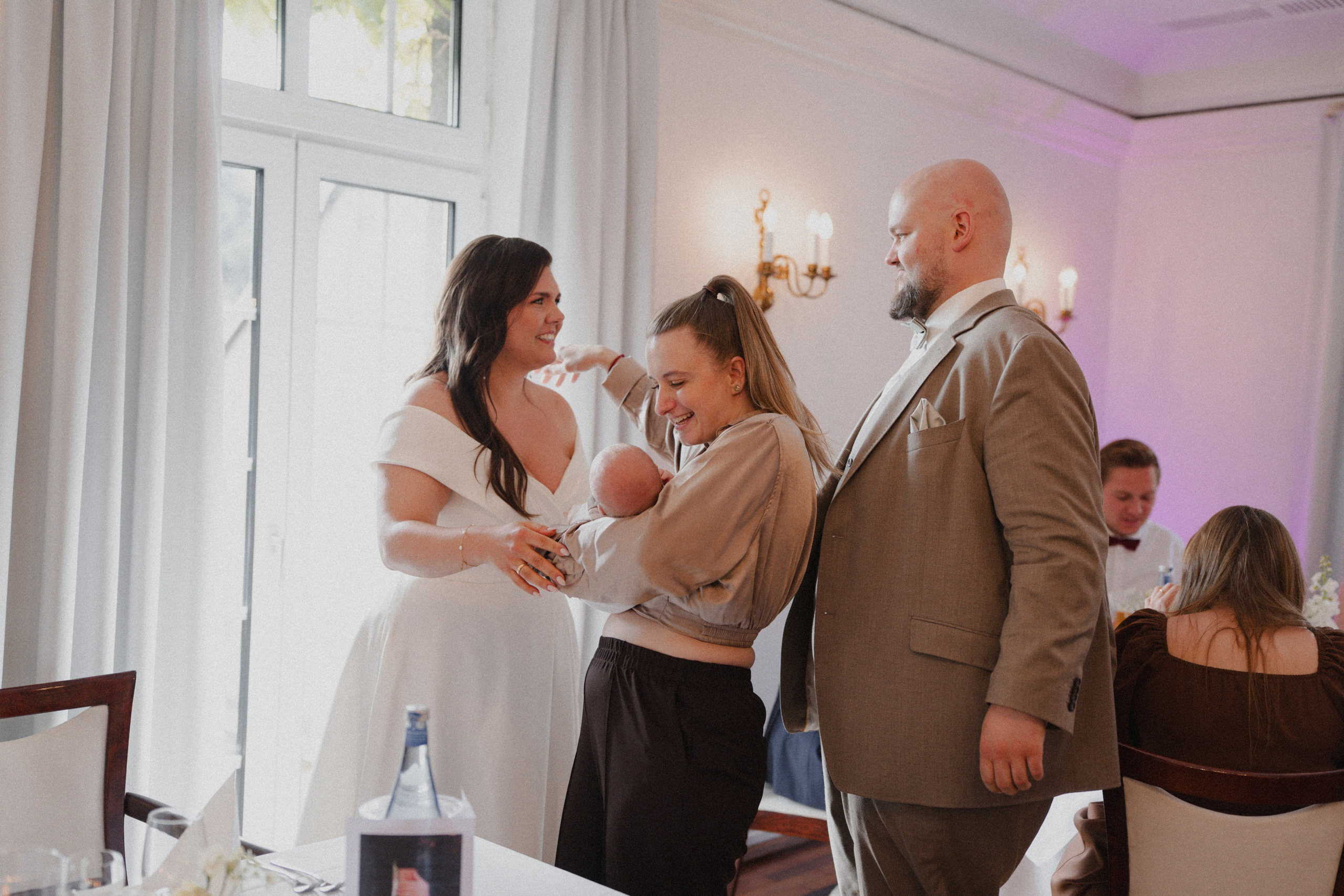 Jessica & Felix I Gesellschaft Harmonie Bochum. Hochzeitsfotografin Bochum | Halyna Reiche Fotografie NRW