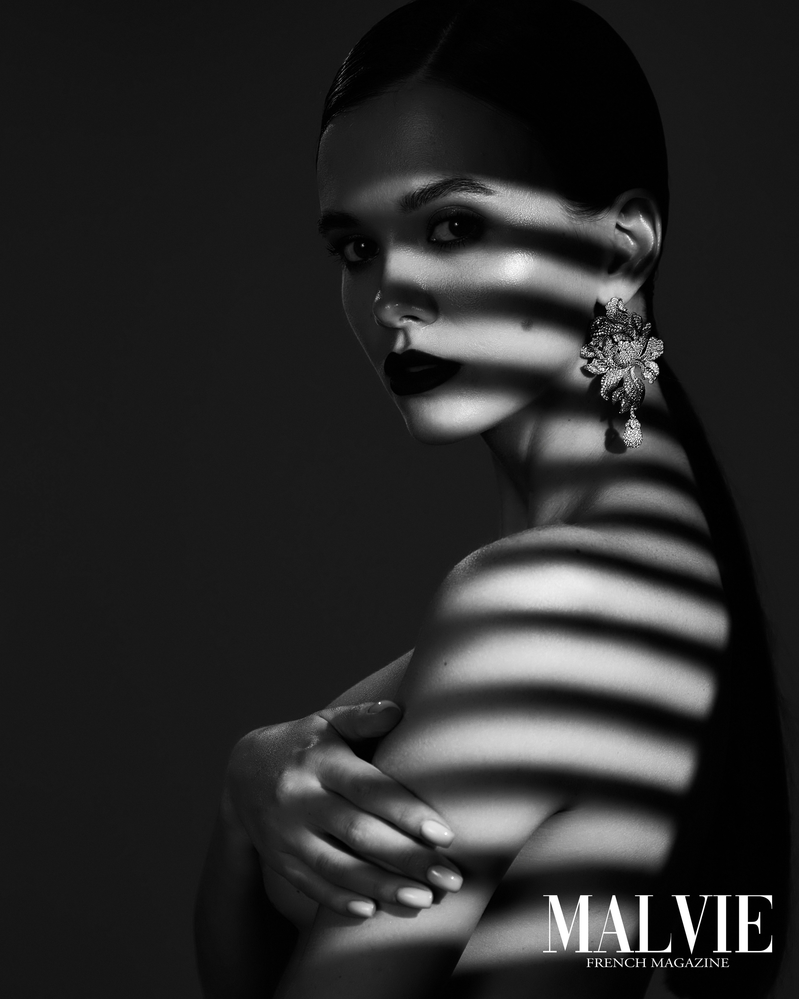 MAGAZINES. Photo and video production. Editing & retouching services. Training