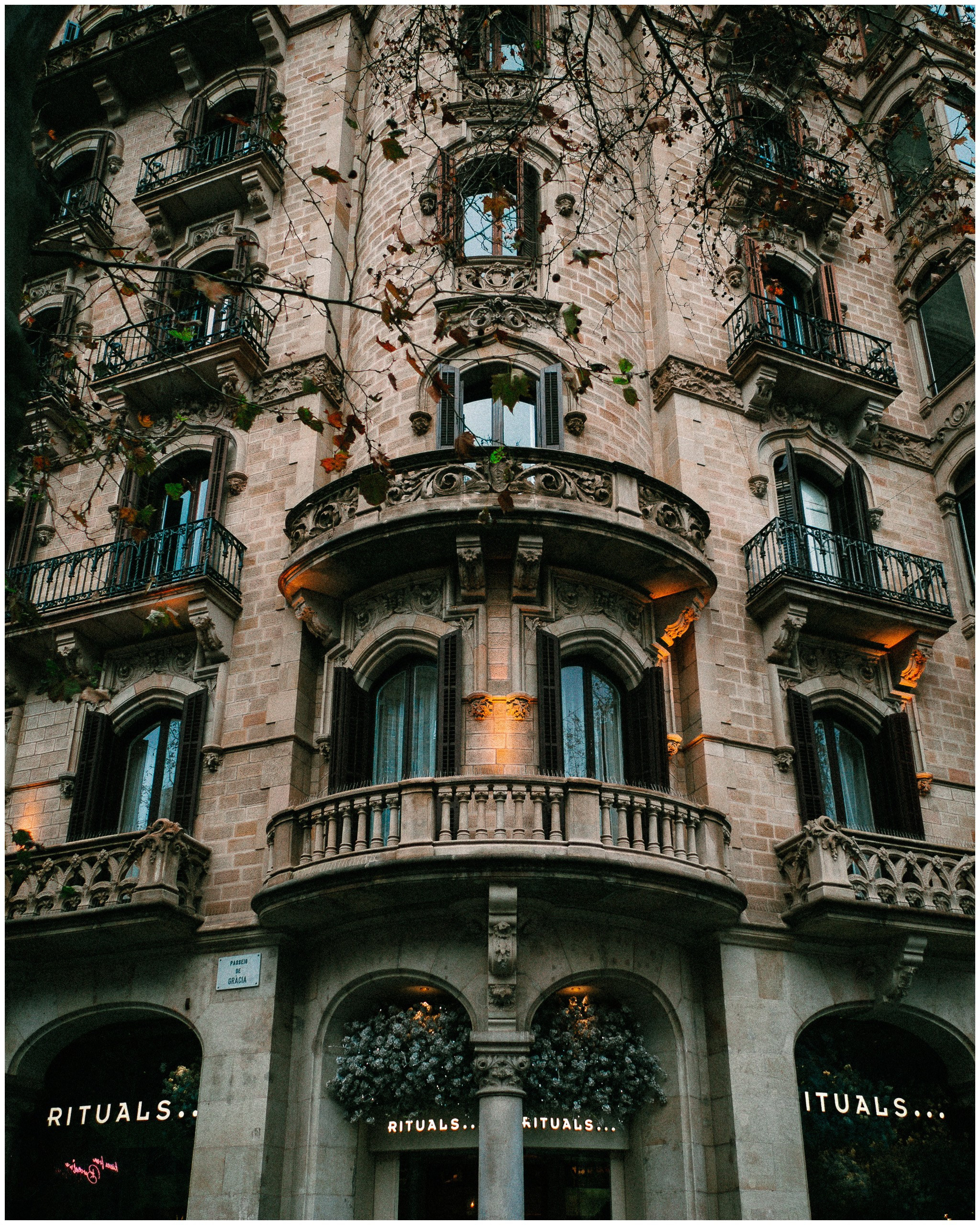 BARCELONA. Inna Mendelson — Photographer
