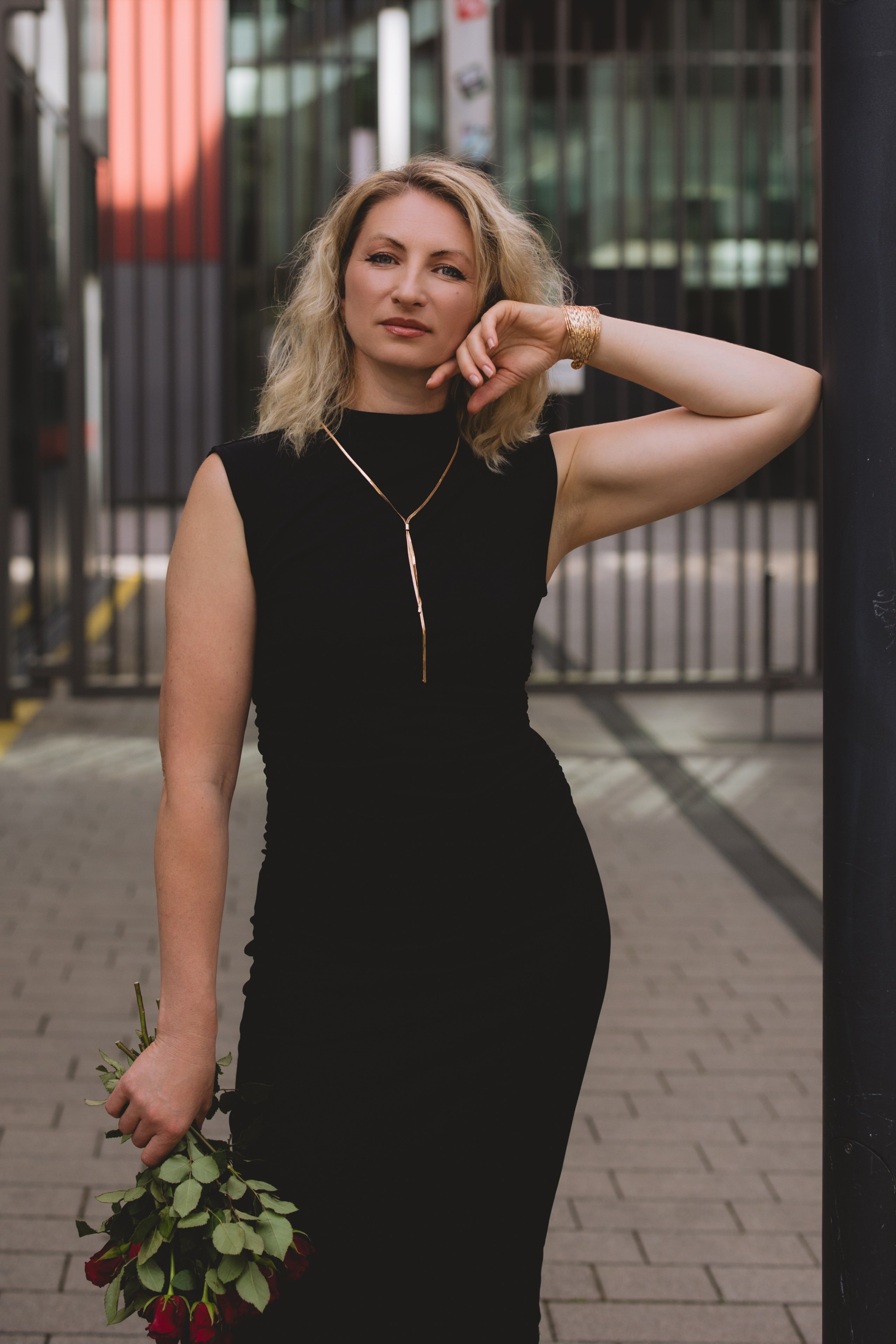 Outdoor Portrait Photoshoot in Leipzig. Woman in Black Dress. Kristina Kozheltsova — Black & White Portrait Photographer in Leipzig