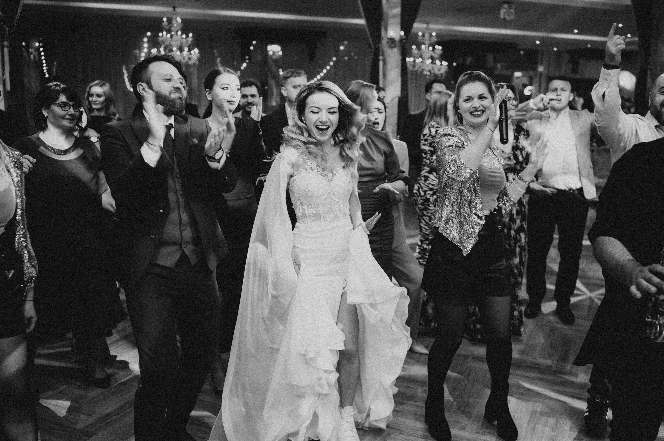 Nunta toamna la Grand Ballroom by LeGaga Iasi. Proud Vision Weddings | Wedding Photography & Film — Servicii profesionale Foto Video Nunta Iasi