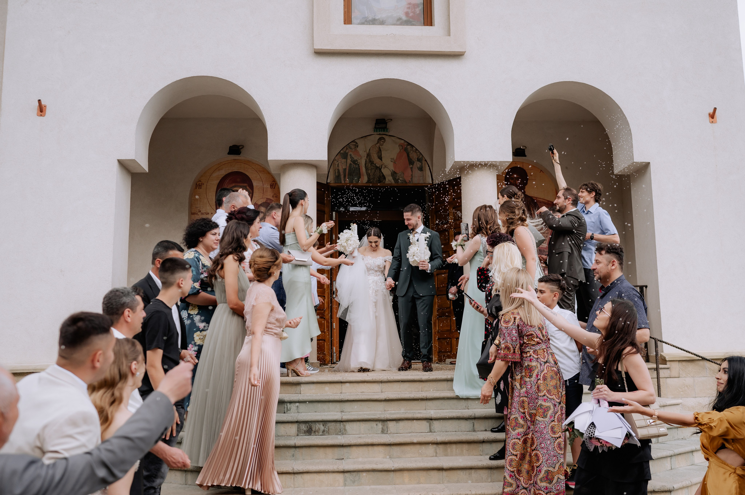 Nunta la Hotel Capitol Iasi. Proud Vision Weddings | Wedding Photography & Film — Servicii profesionale Foto Video Nunta Iasi