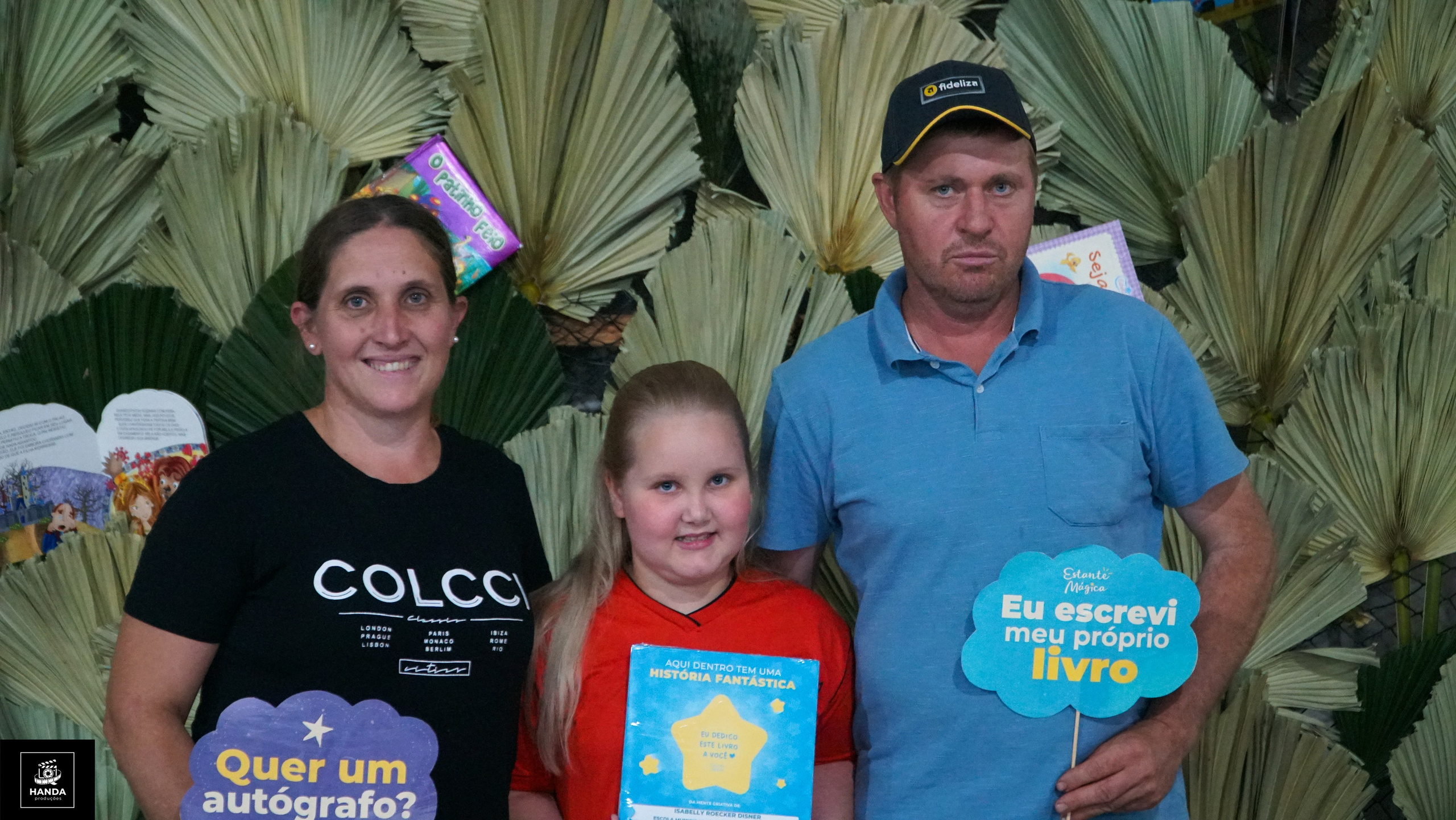 Noite autógrafos colégio Aurélio Buarque de Holanda. Handa Produções