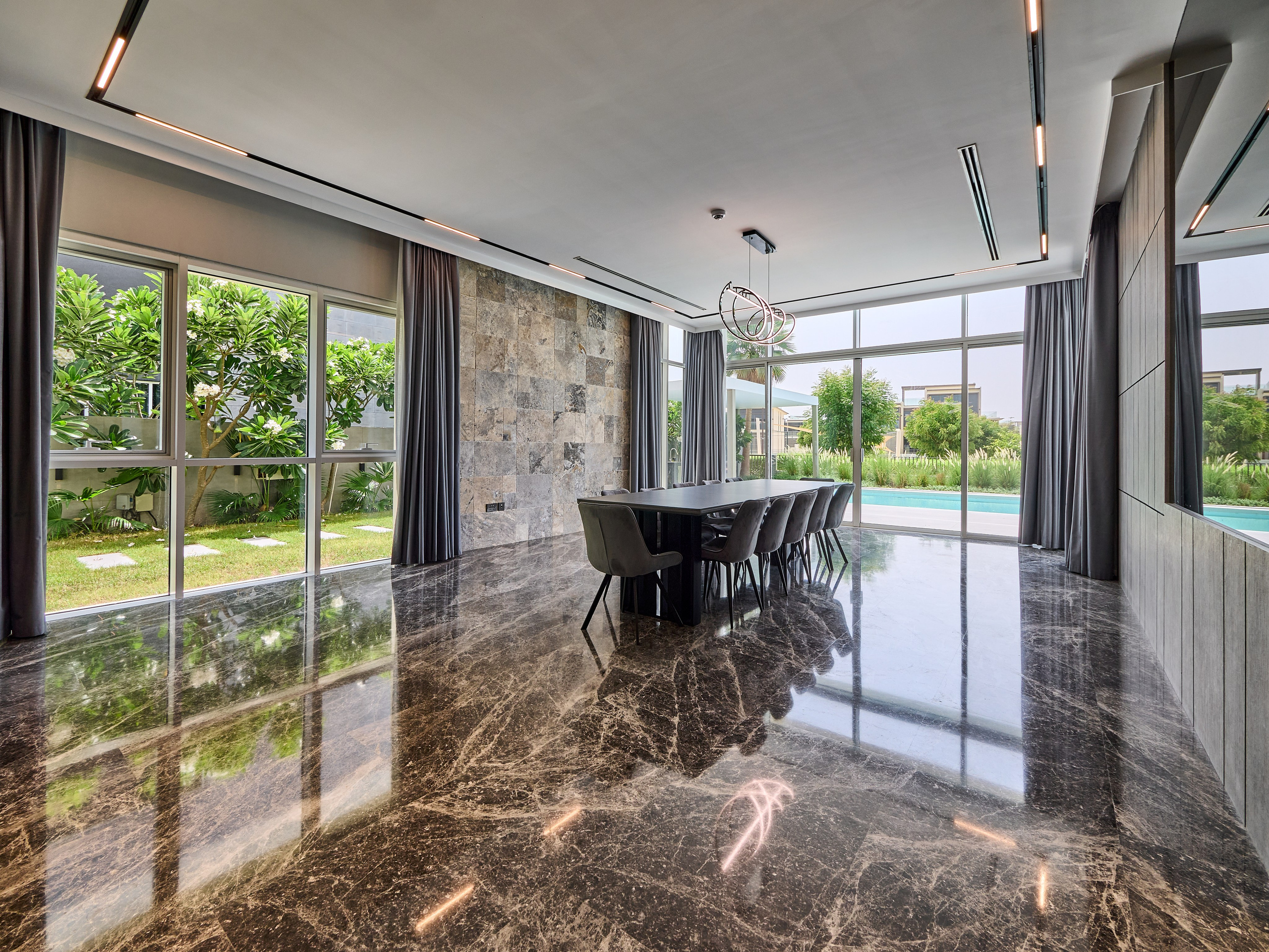 Real Estate Photography in Dubai — Interior & Villa Photos for Bayut, Airbnb, Property Finder. Hotel Photographer in Dubai — Interiors & Commercial by Oleg Novikov