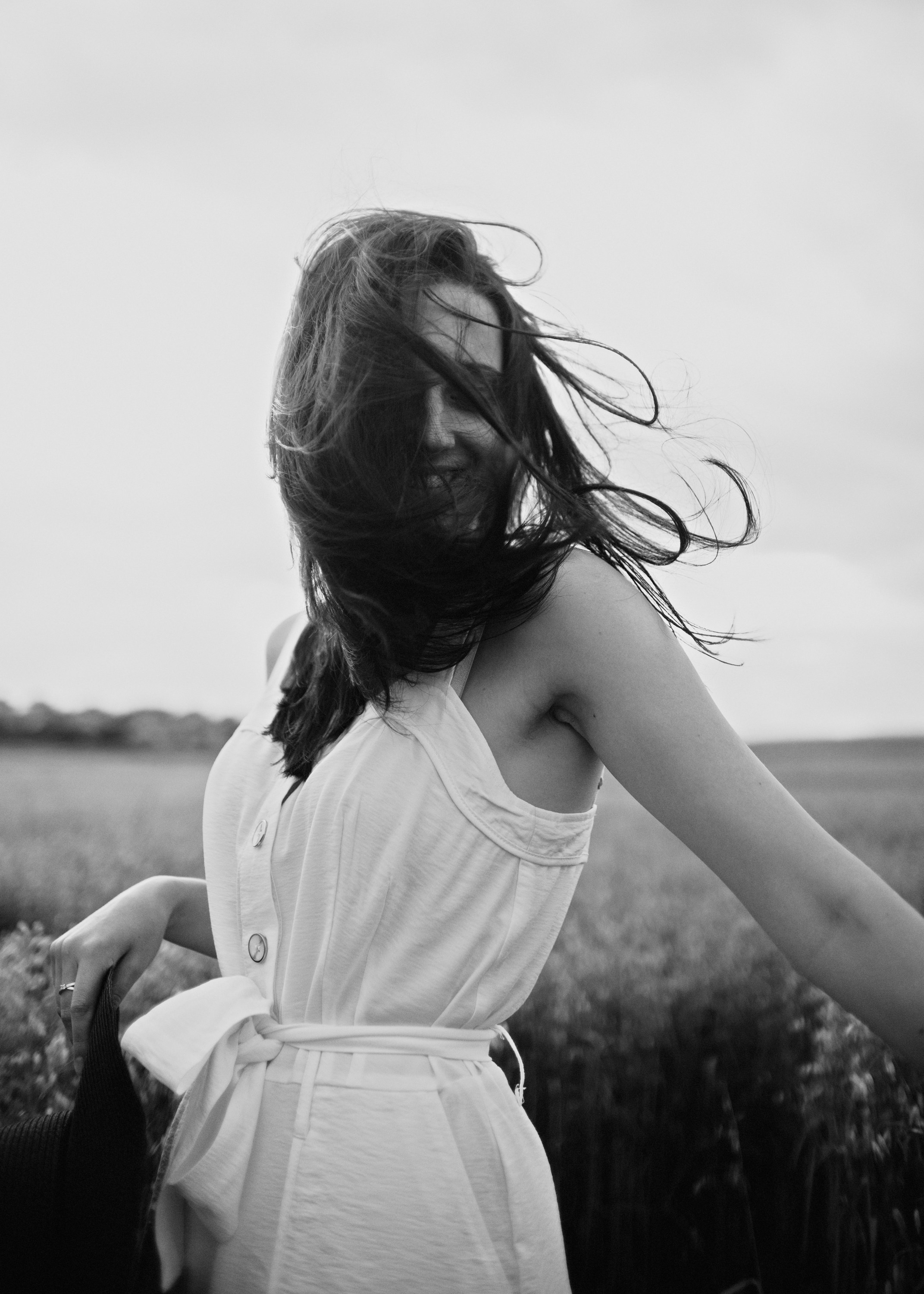 Katya | tenderness in the field. Kaja | fotograf psów we Wrocławiu