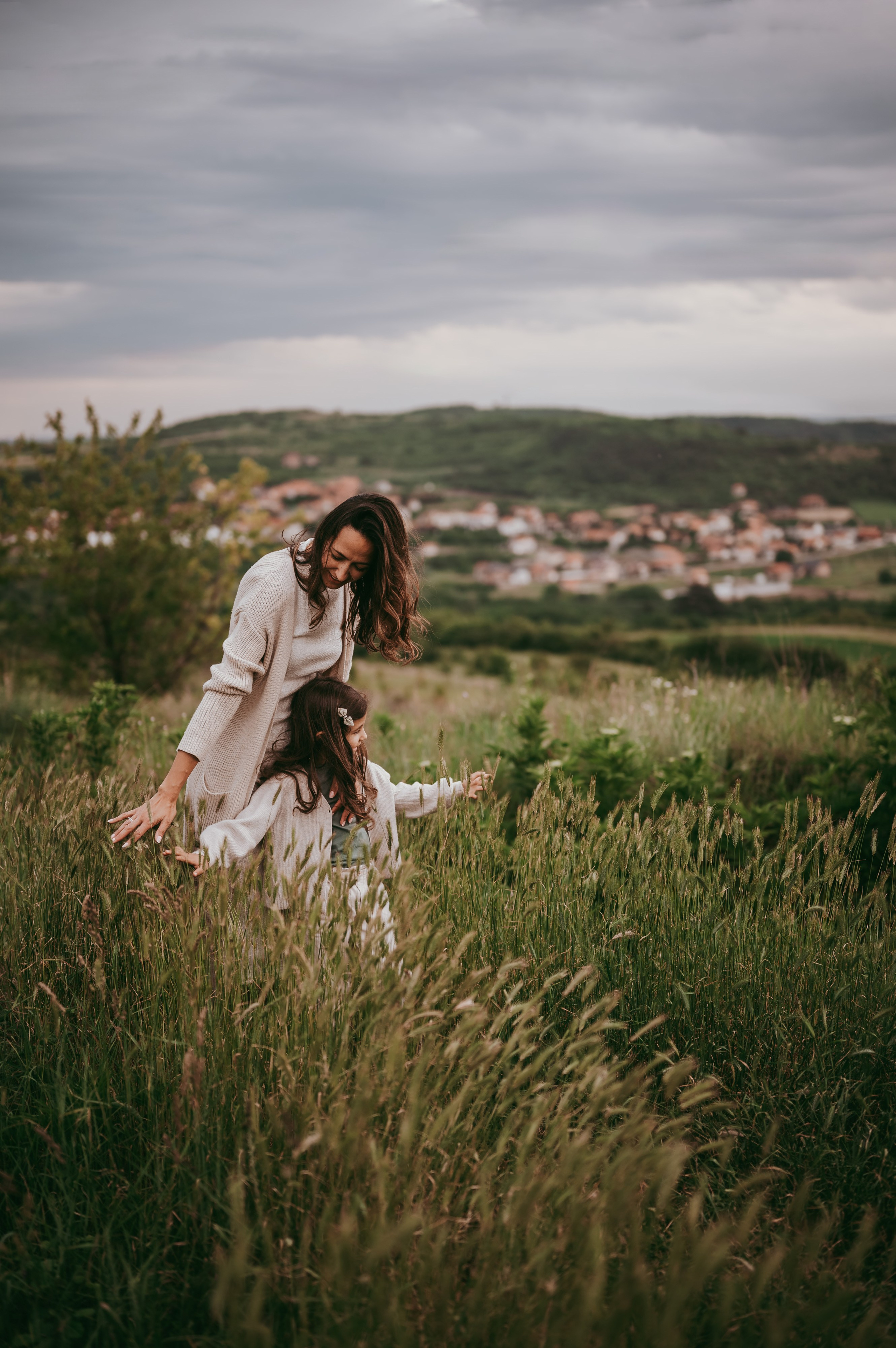 Bojana i Srna / mammy and me photosession. Deciji i porodicni fotograf u Beogradu Oksana Skendzic