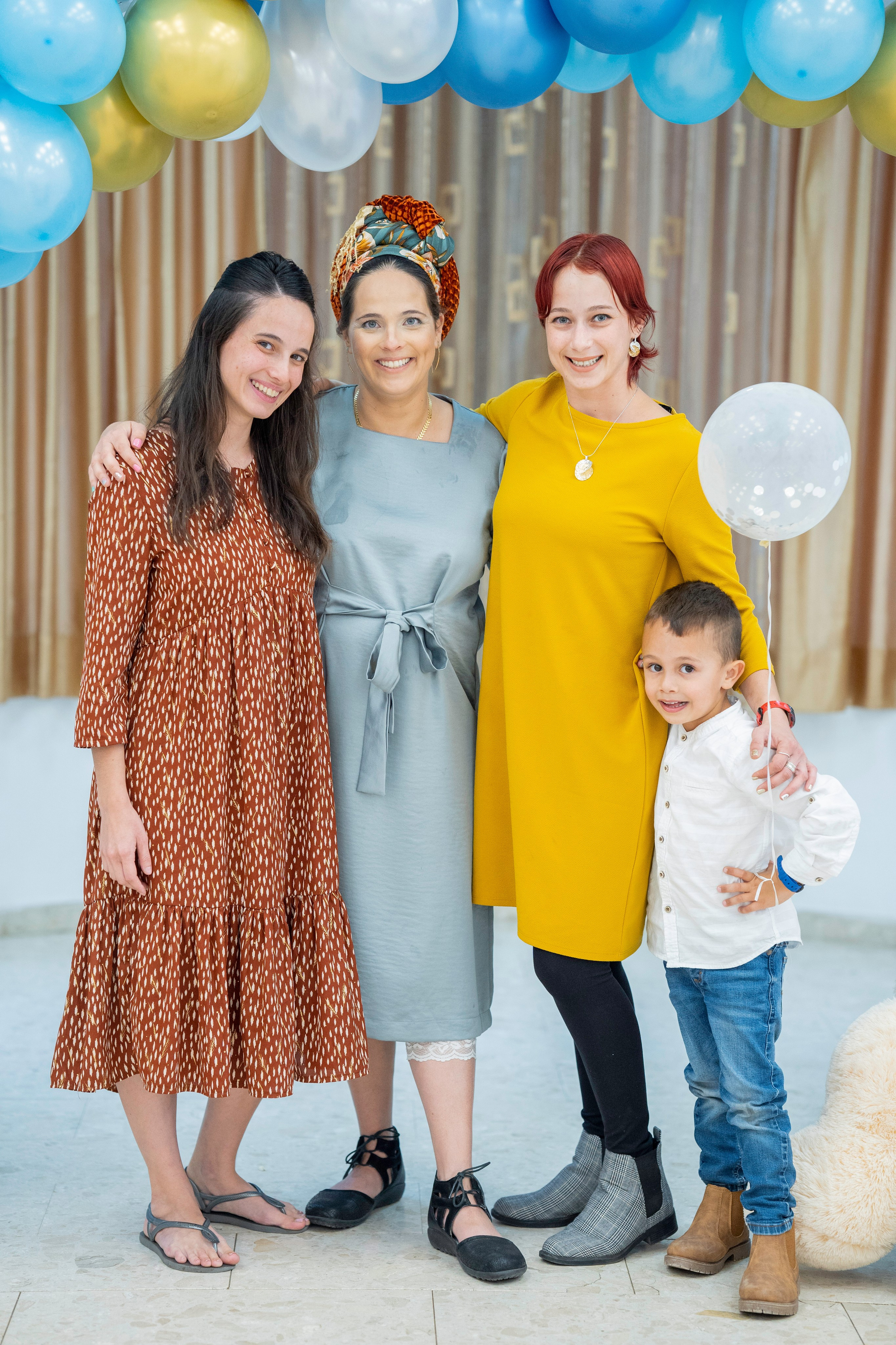 הברית של יוסף וחנה. יוסף מזרחי צילום חתונה, ברית וזוגיות. צלם מקצועי שאוהב להוציא אתכם הכי יפים ברגעים הכי מרגשים