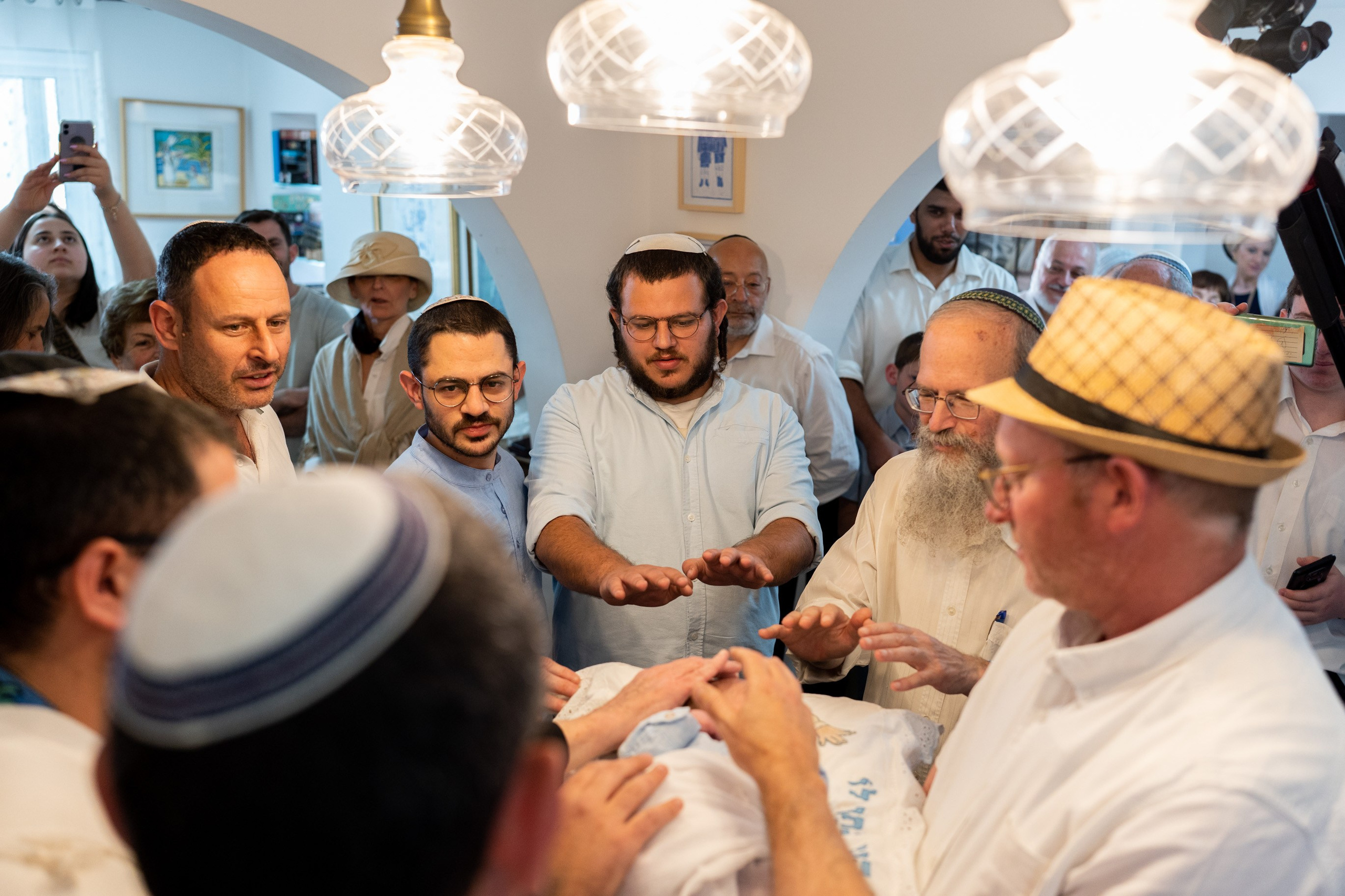 משפחת ברנד. יוסף מזרחי צילום חתונה, ברית וזוגיות. צלם מקצועי שאוהב להוציא אתכם הכי יפים ברגעים הכי מרגשים