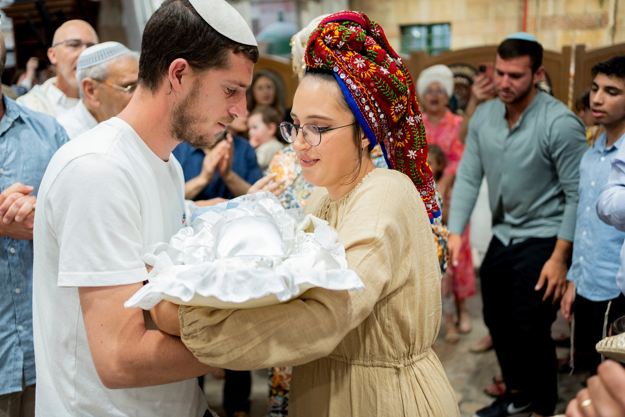 הברית של נחמן חזן. יוסף מזרחי צילום חתונה, ברית וזוגיות. צלם מקצועי שאוהב להוציא אתכם הכי יפים ברגעים הכי מרגשים