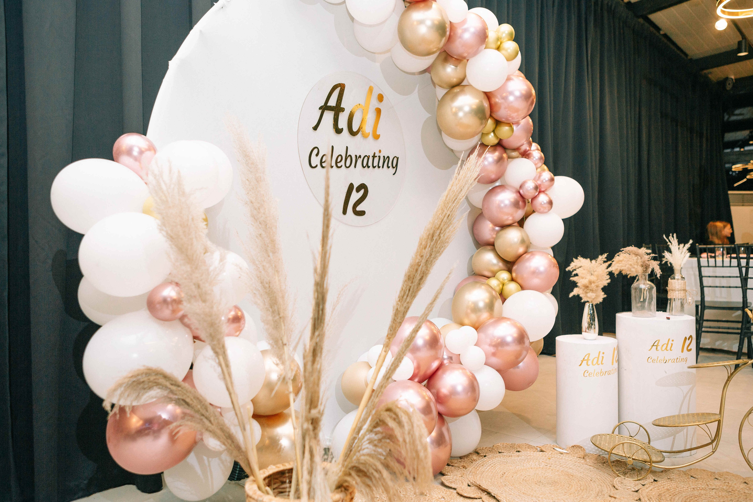 PARTY WITH FRIENDS. Https://shi-photo.com/