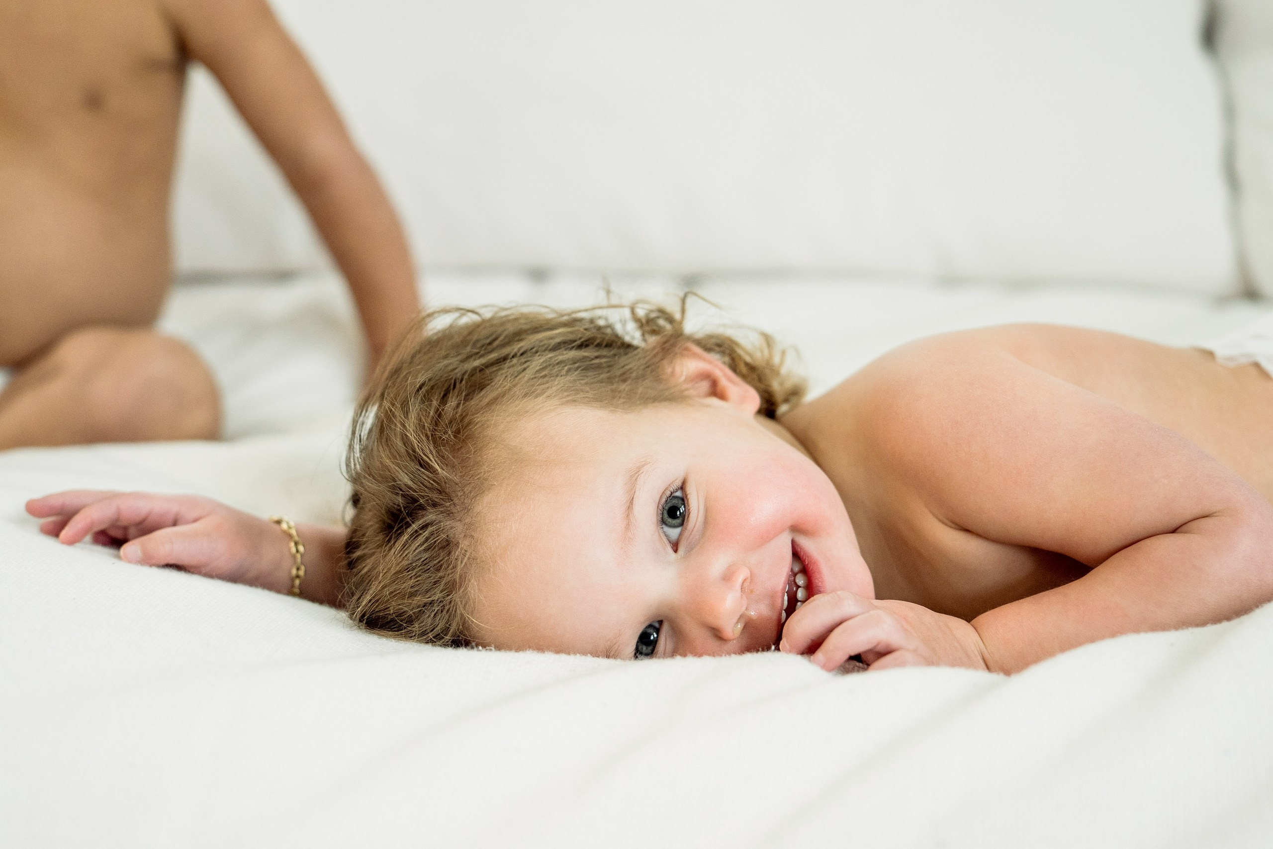 Briana, Chris, Eva, Nellie. Alisa Tant — Family and newborn photographer Bucks County, Montgomery county, Philadelphia, NJ