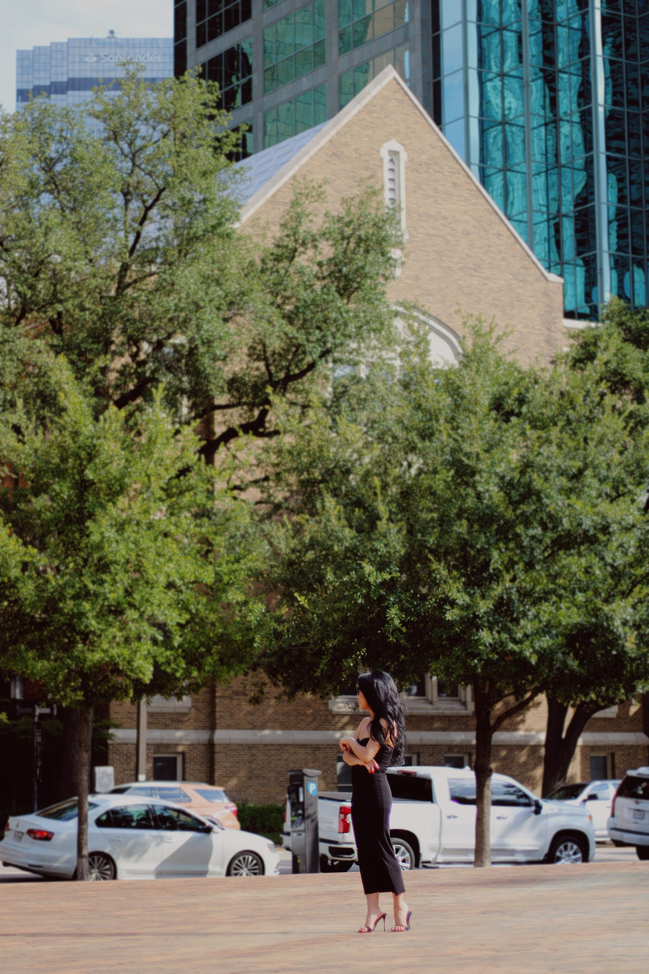 Women’s Lifestyle Indoor Photoshoot in Museum. Lana Petrychenko — Portrait & Family Photographer. Valencia, Spain