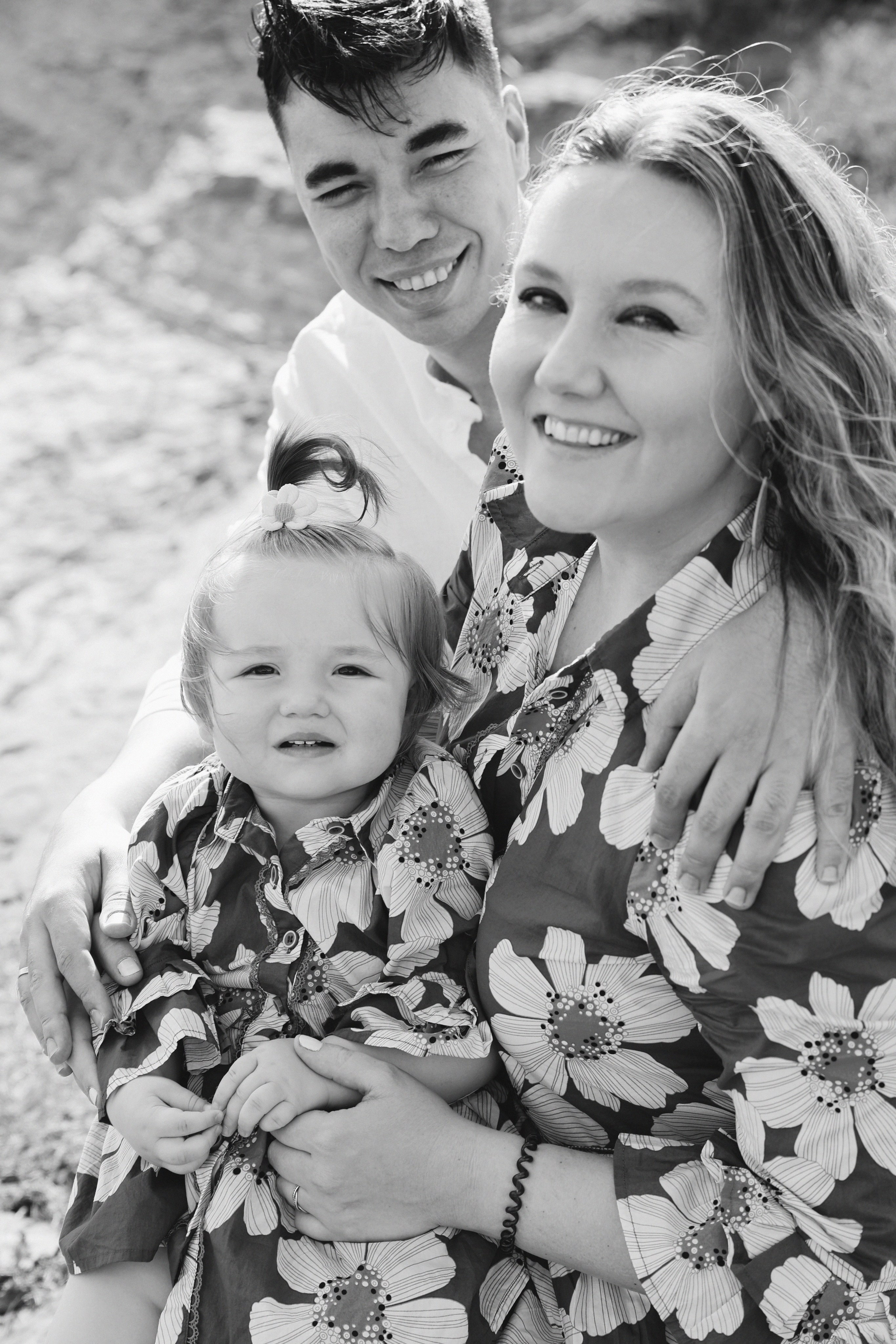 Baby Family Photoshoot – Outdoor Family Photography with Infant or Toddler. Lana Petrychenko — Portrait & Family Photographer. Valencia, Spain