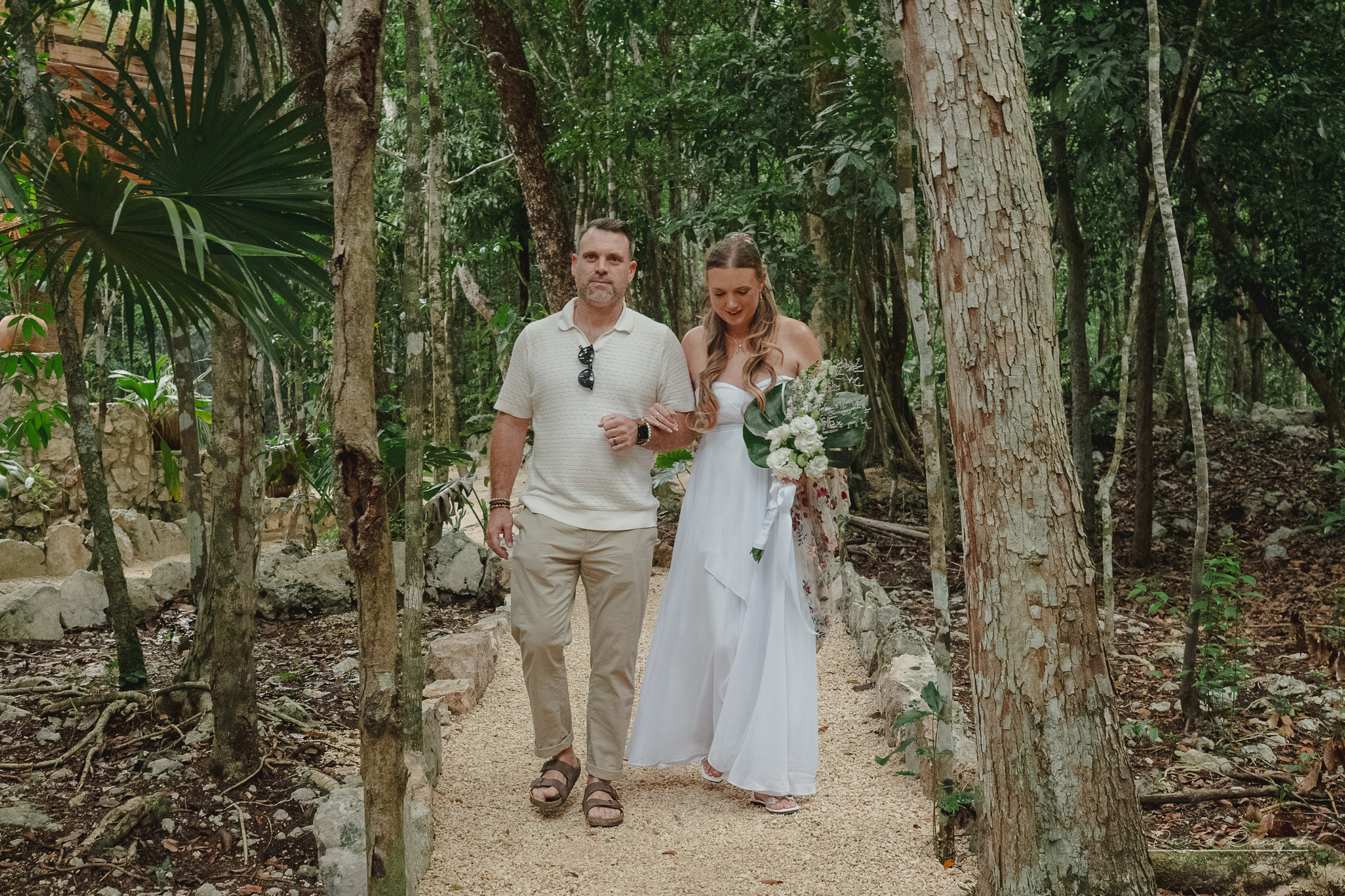 Destination Wedding in Tulum, Mexico. Destination wedding photographer based in Cancun and Riviera Maya with service worldwide