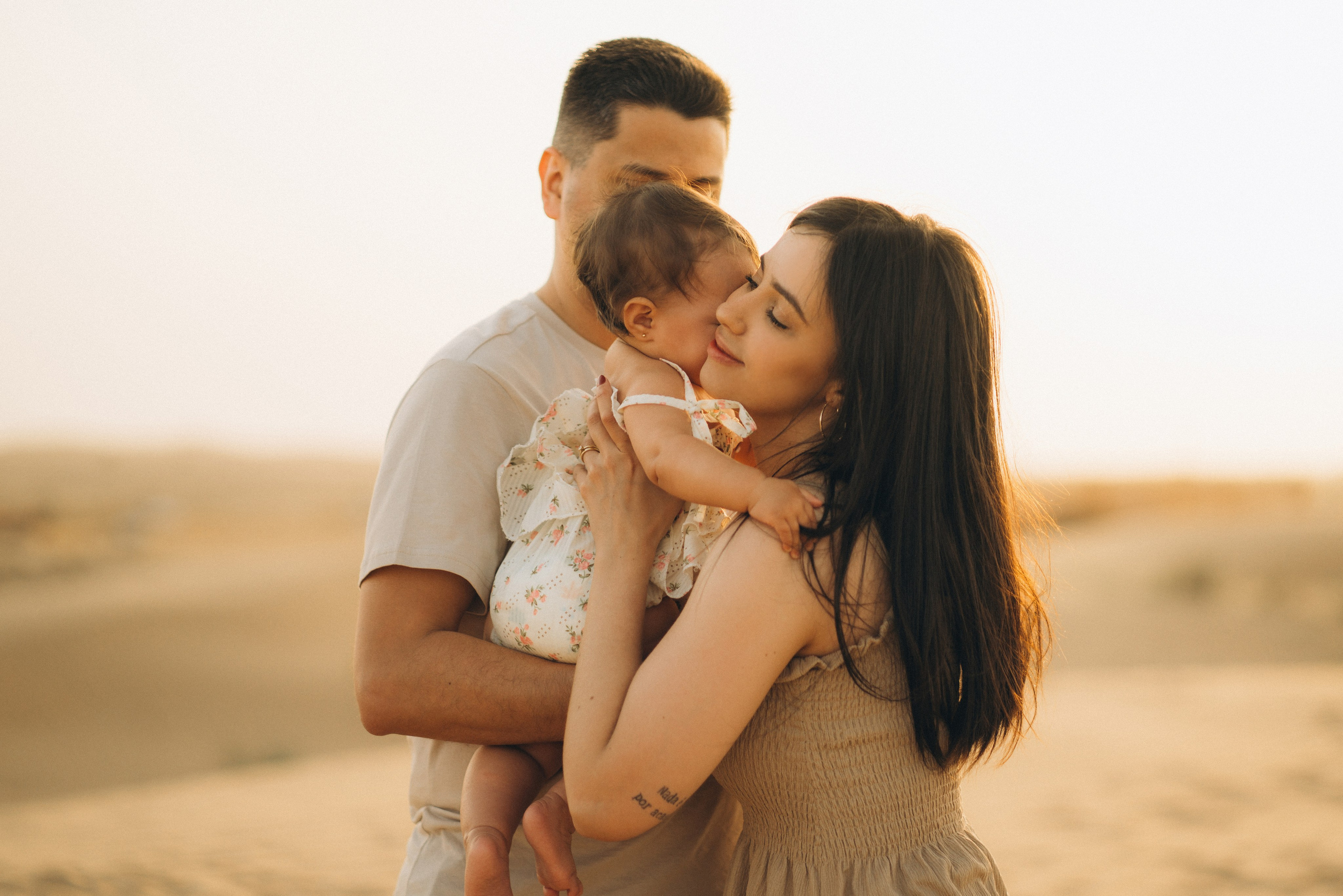 Sunset in the desert. Angela Iakovleva — Family Photographer in Dubai