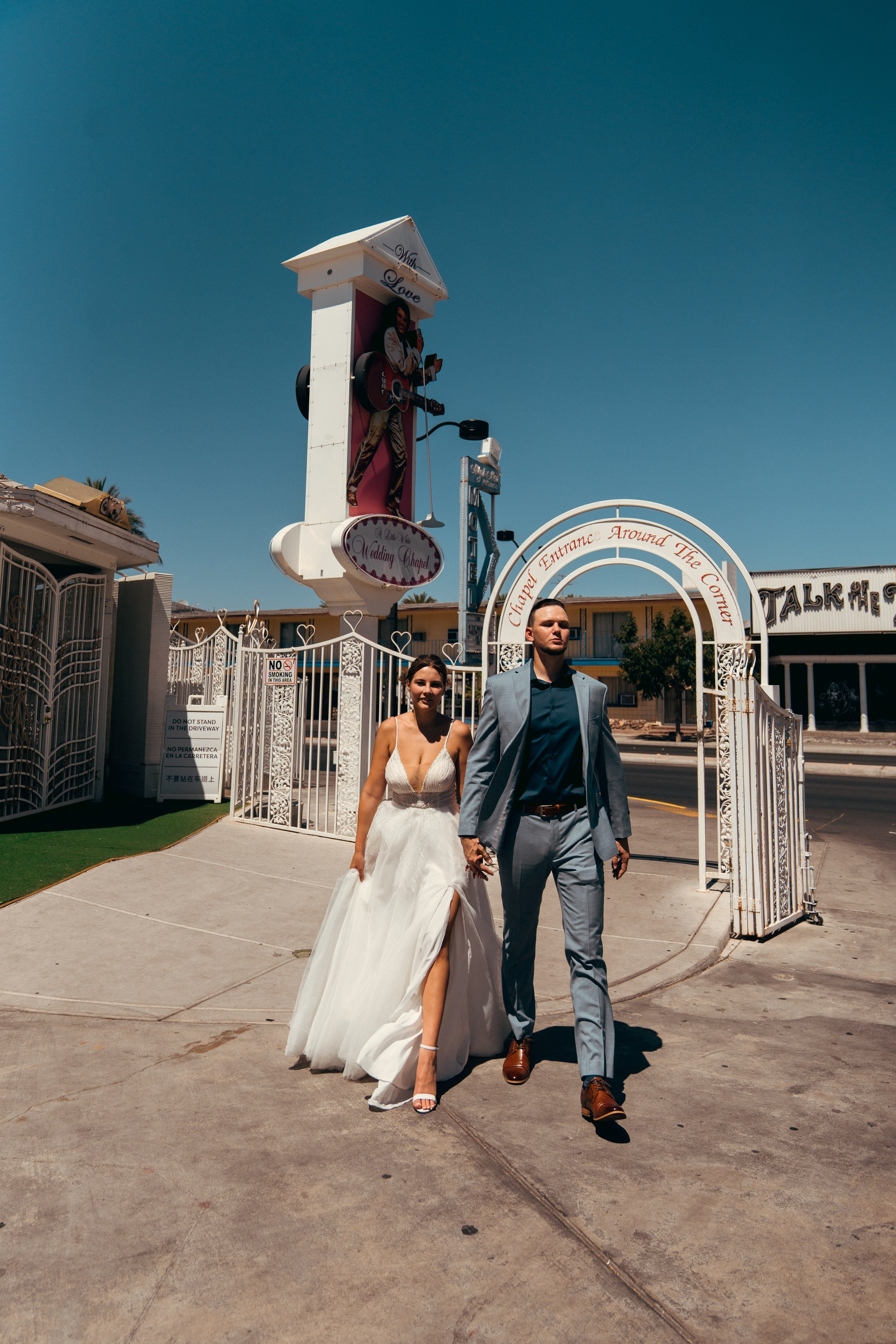 Anastasia&Alex. Wedding & elopement photographer Viktoriya Kravtsov. Las Vegas