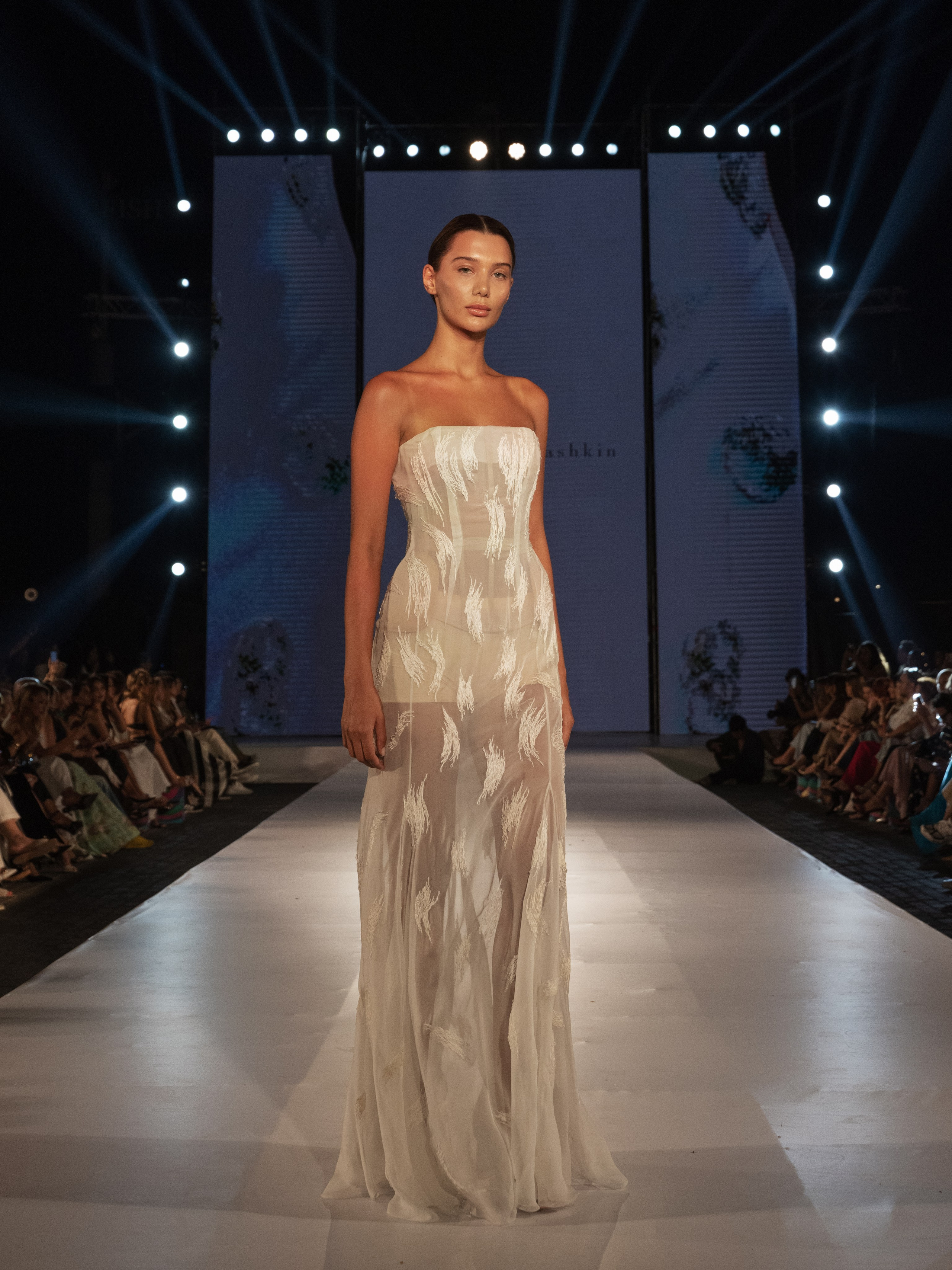 Valentin Yudashkin x AFW 2026. Фотограф Баку Тбилиси