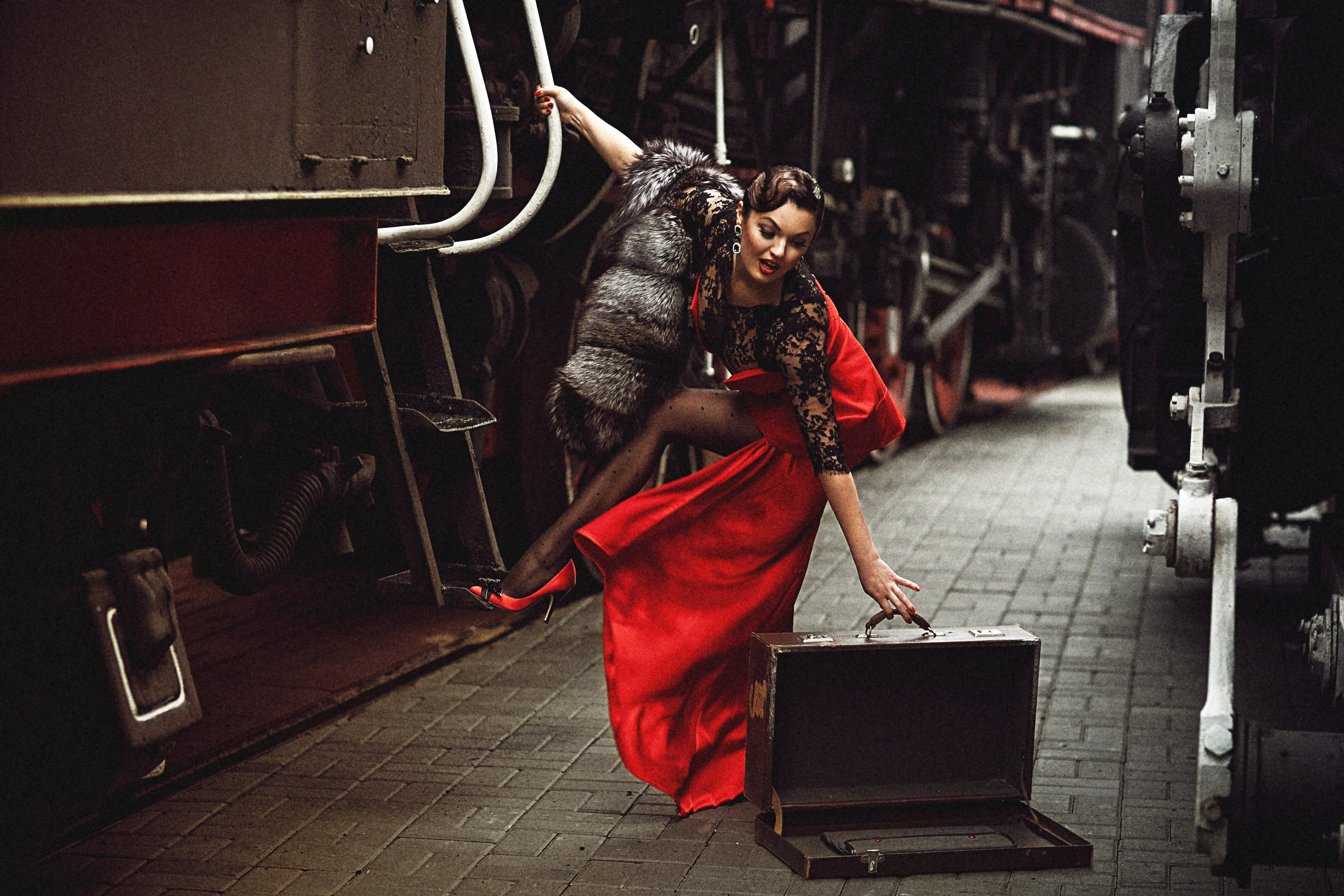 Стилизованная съемка с ретро поездами. Фотограф в Каппадокии / Julia Ganch