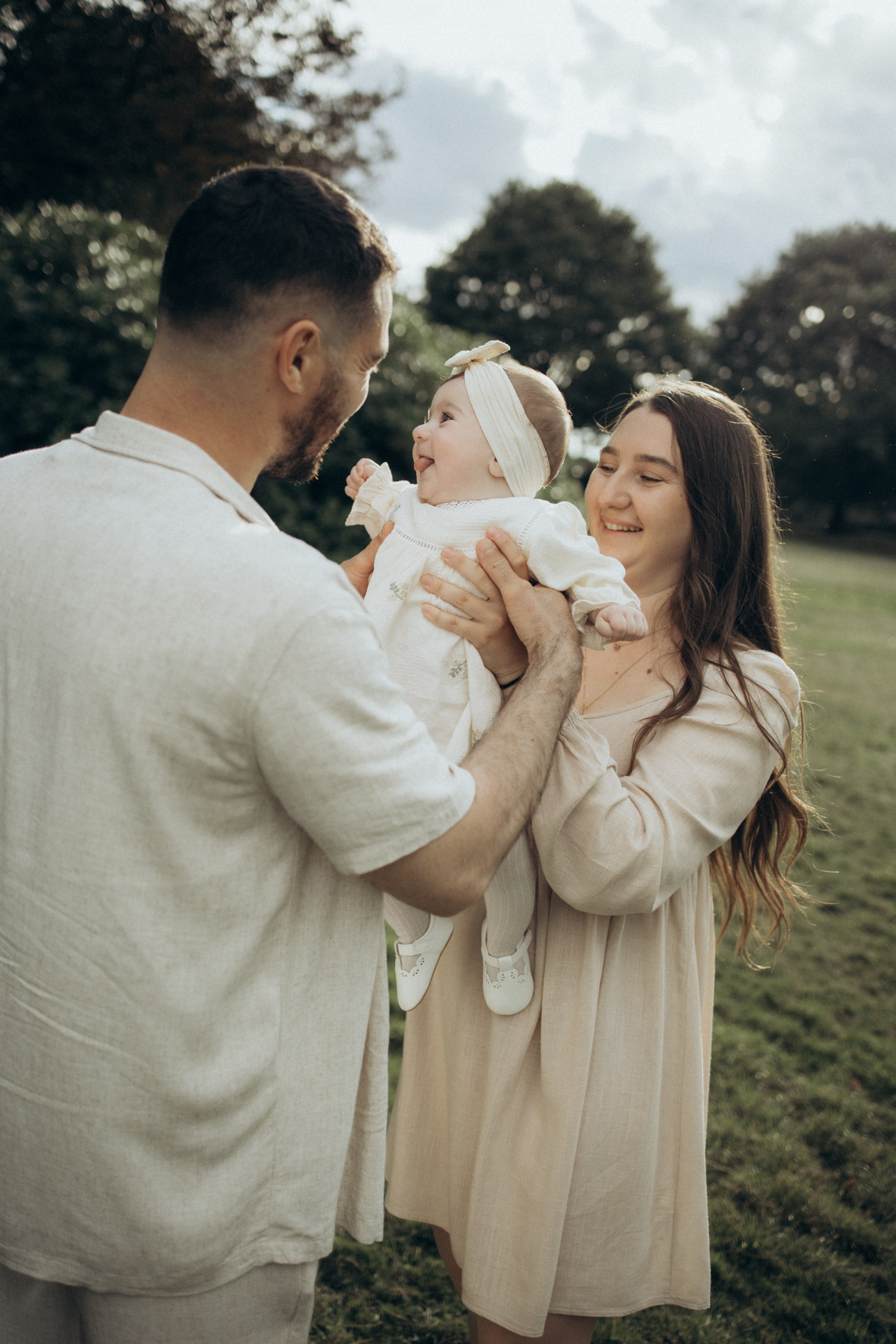 Pergola gardens. Photographer in Milton Keynes, Northampton & London — Wedding, Family & Portrait Photography