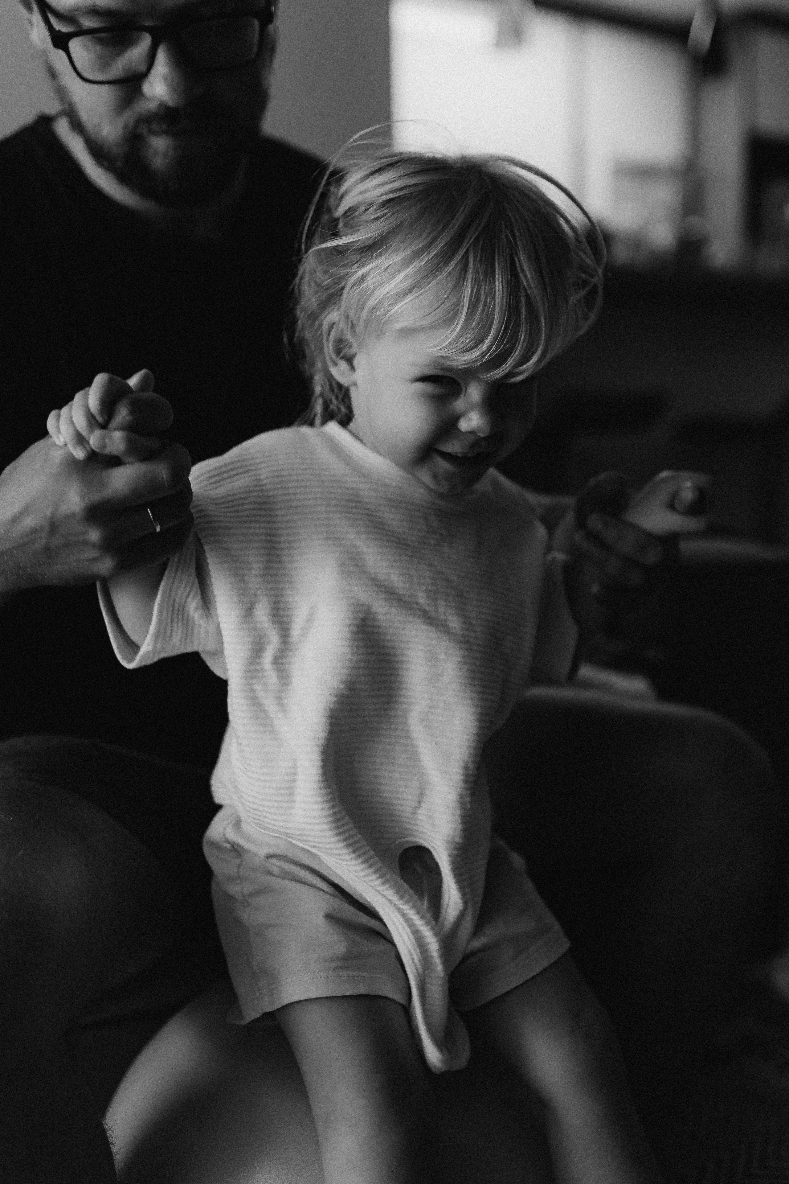 Gentle waves of family Love. Fotografa documental de familia e nascimento em Florianópolis SC Daria Ermolaev