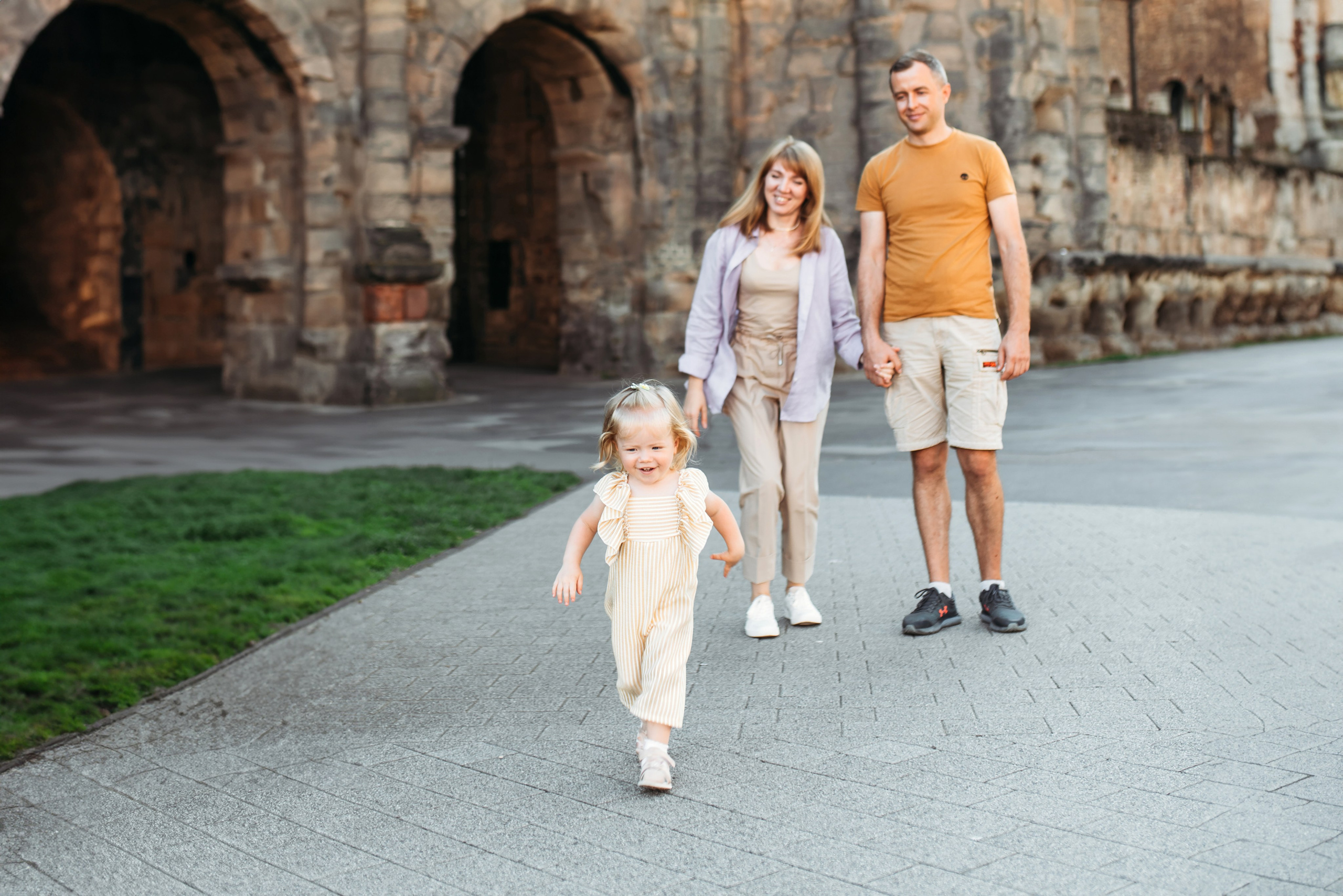 Trier. Familien- und Hochzeitsfotografin. Ich arbeite in Koblenz und Rheinlan