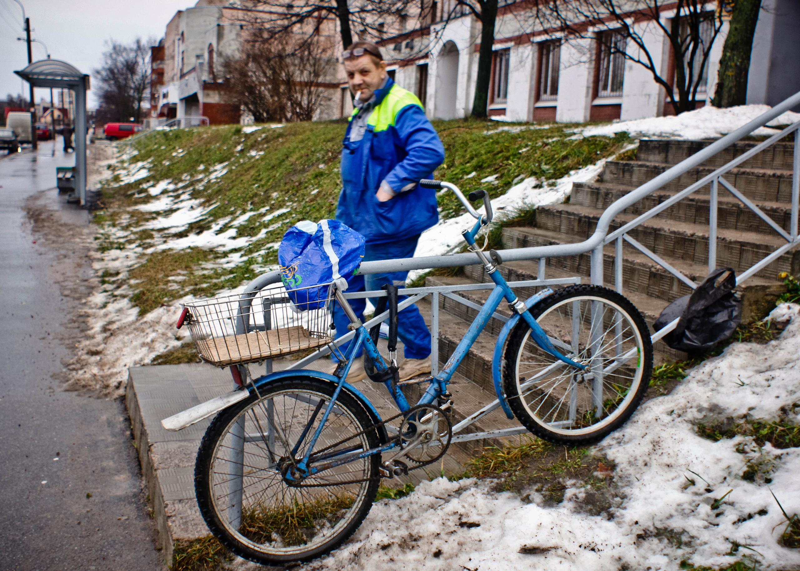 2011. Стрит-фотография, полная абсурда, идиотизма и красоты