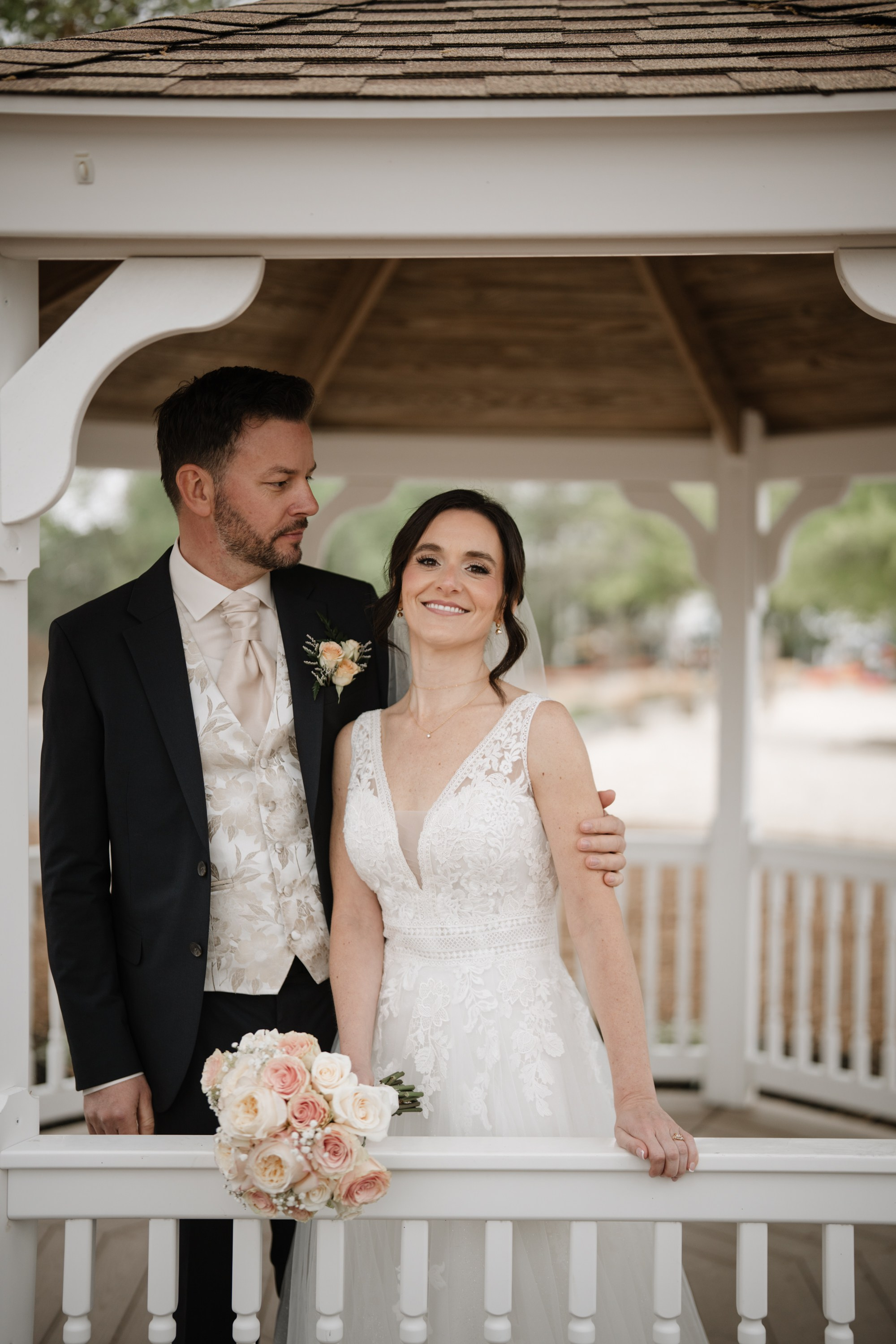 Liza and Jody. Philadelphia, PA. Portrait and wedding photographer in New York