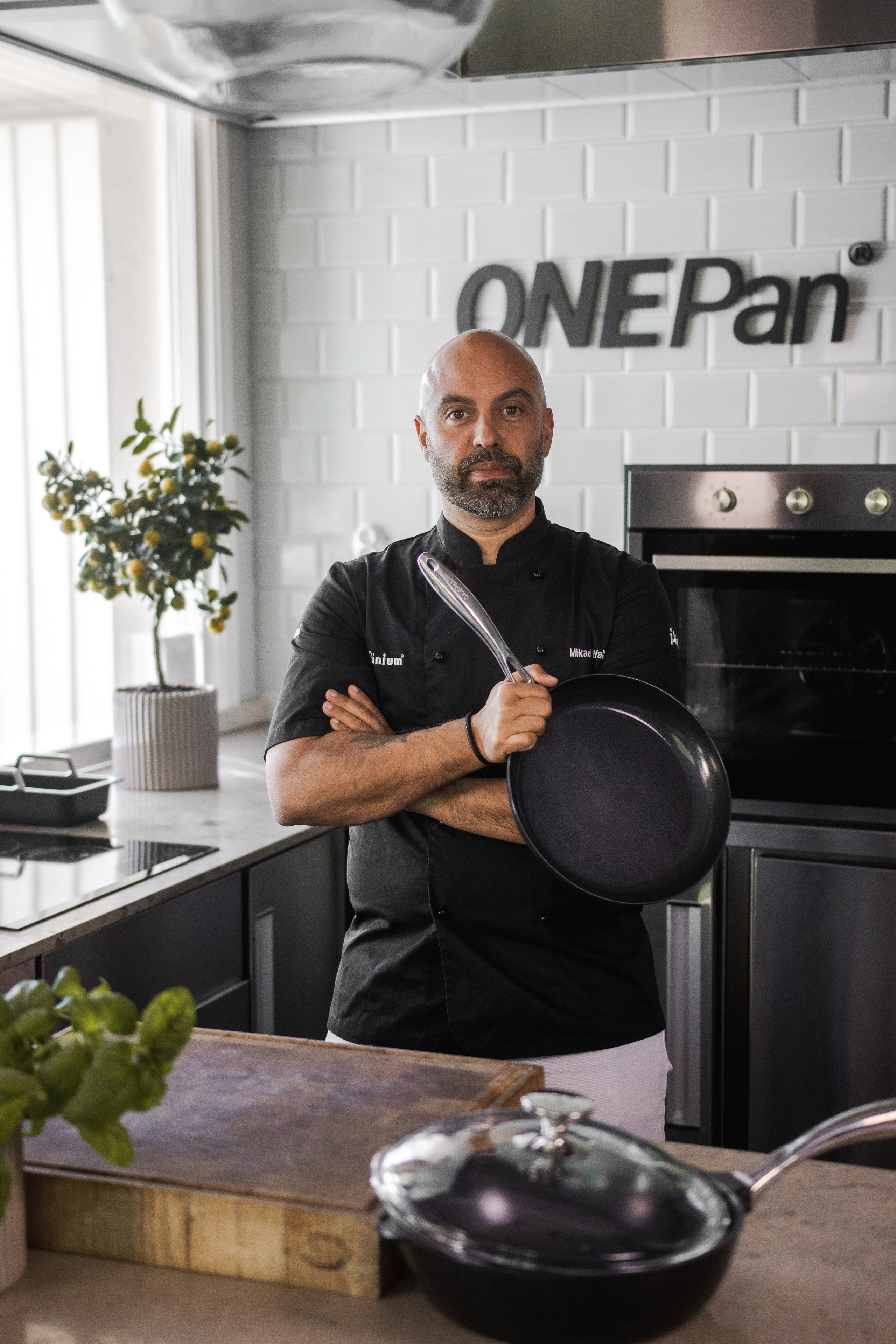 OnePan. Photographer in Gothenburg Aleksandra Stroganova