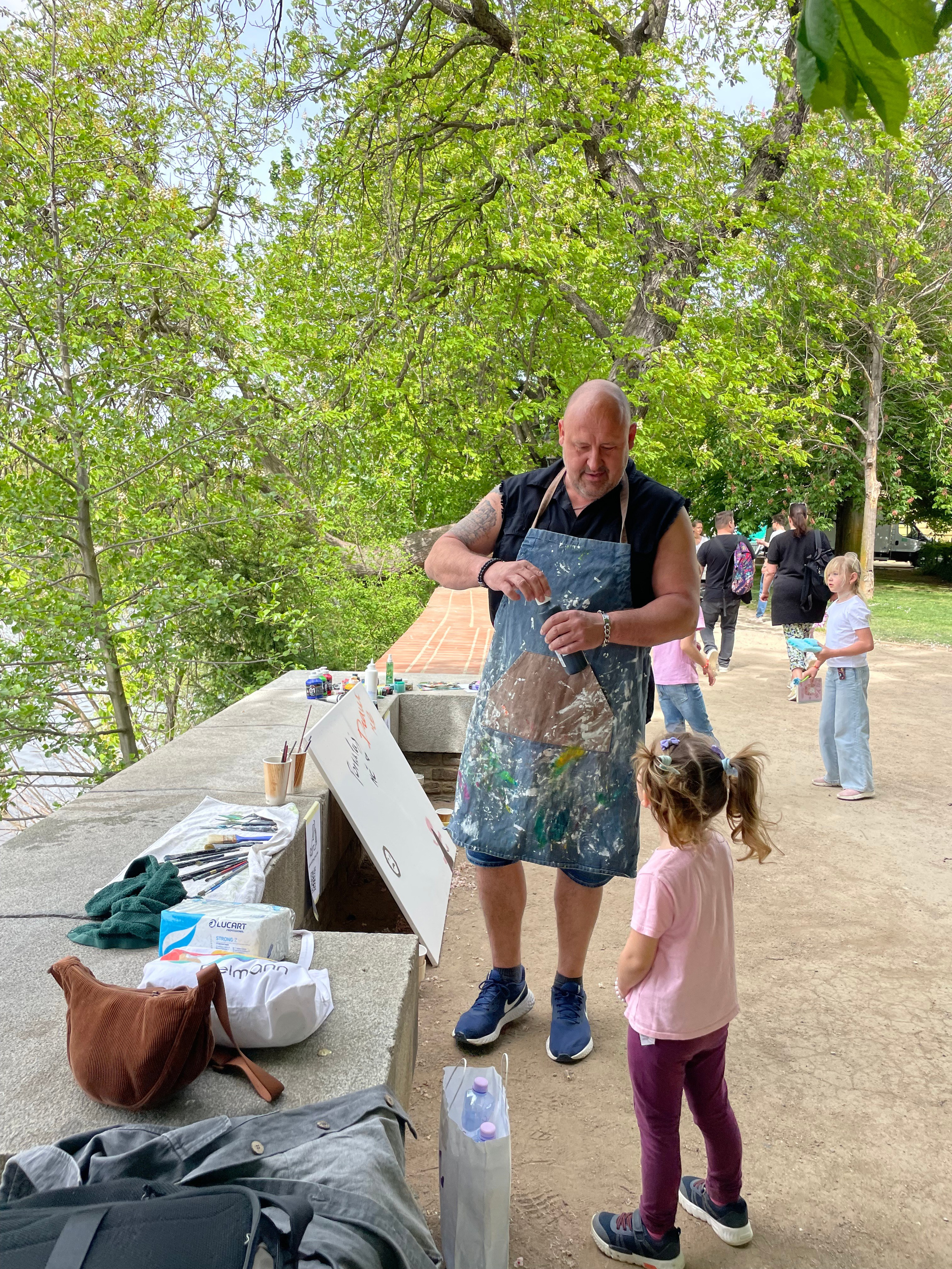 Skupinový workshop introspektivní malby. Dana Lišková — Empatická fotografka | Introspektivní umělkyně | Neurodivergentní koučka| Zakladatelka Artepy.cz