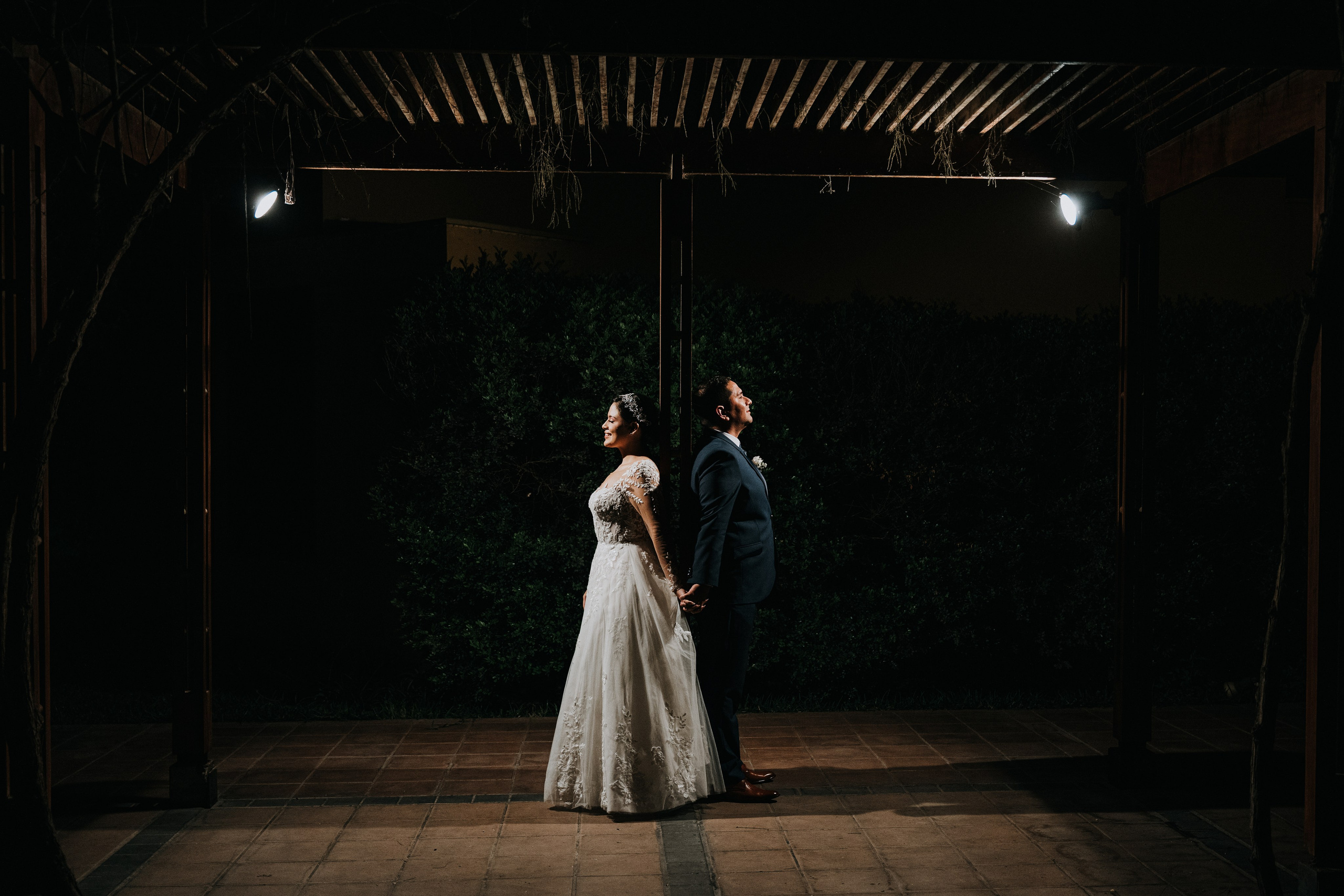 Un vistazo de un día especial. Fotógrafo de Bodas en Lima | Ronhy Altamirano. Fotografía narrativa y cinematográfica para bodas, quinceañeras y eventos exclusivos