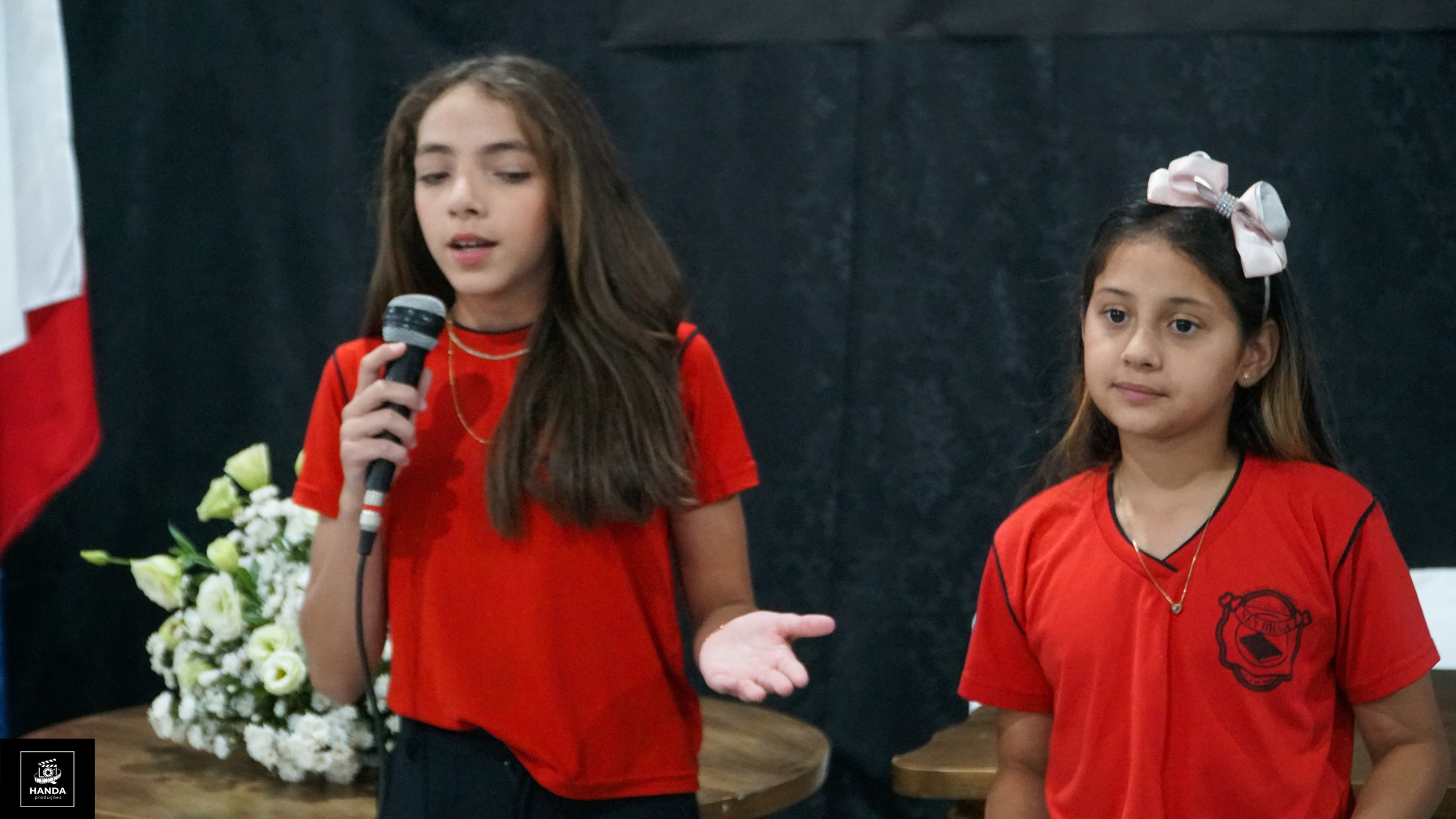 Noite autógrafos colégio Aurélio Buarque de Holanda. Handa Produções